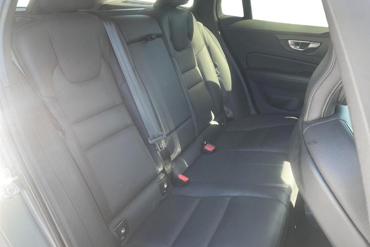 Volvo V60 T8 AWD Twin Engine (390hk) - 14 459 mil - Automat - grå - 2022
