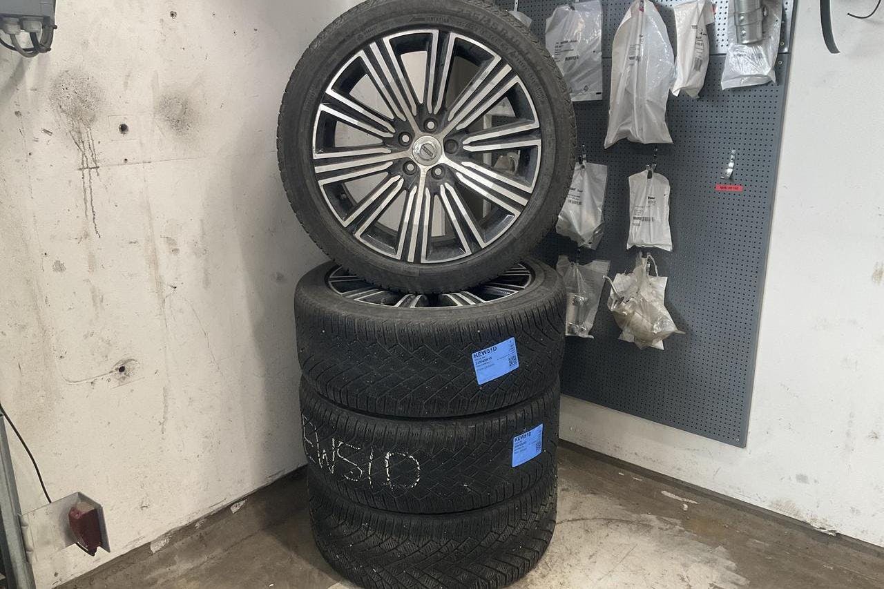 Volvo V60 T8 AWD Twin Engine (390hk) - 14 459 mil - Automat - grå - 2022