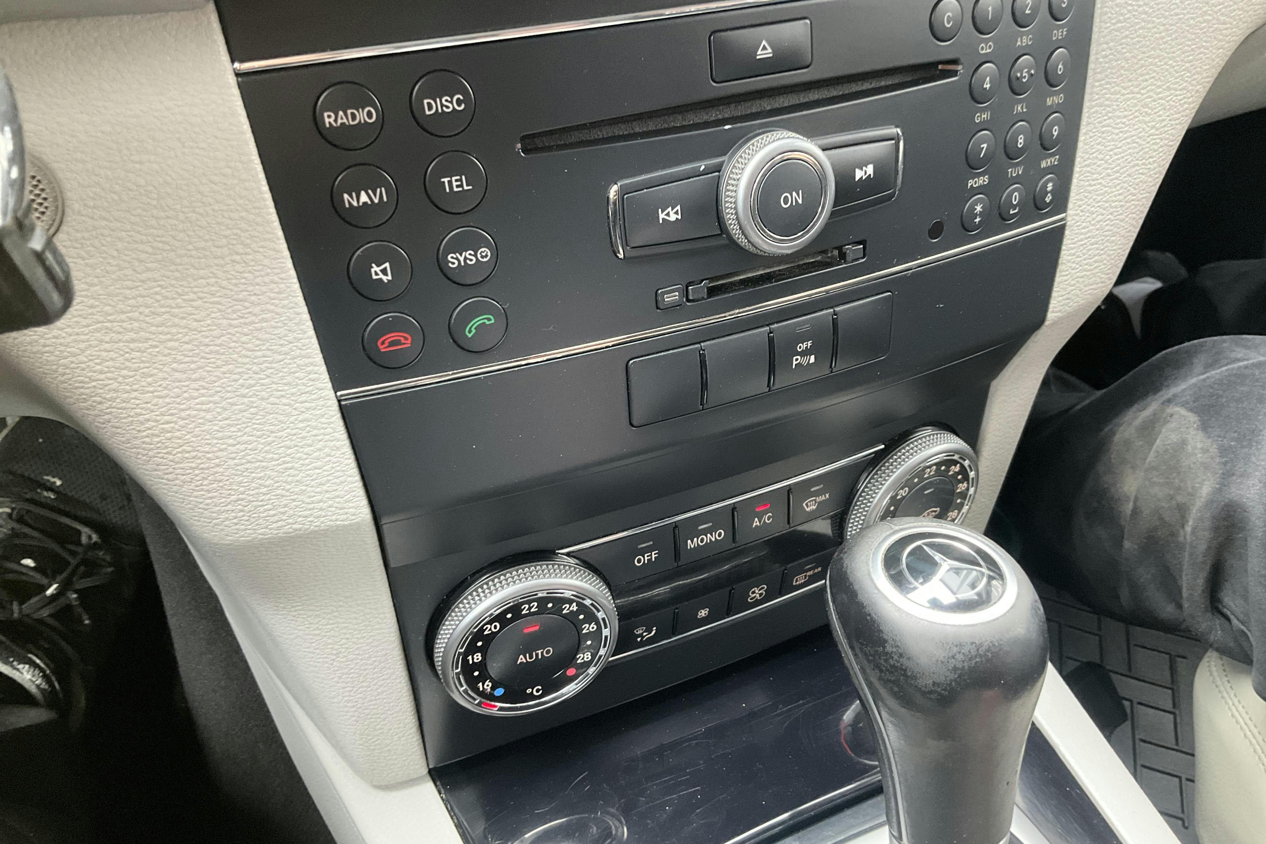 Mercedes GLK 320 CDI (224hk) - 25 961 mil - Automat - svart - 2009