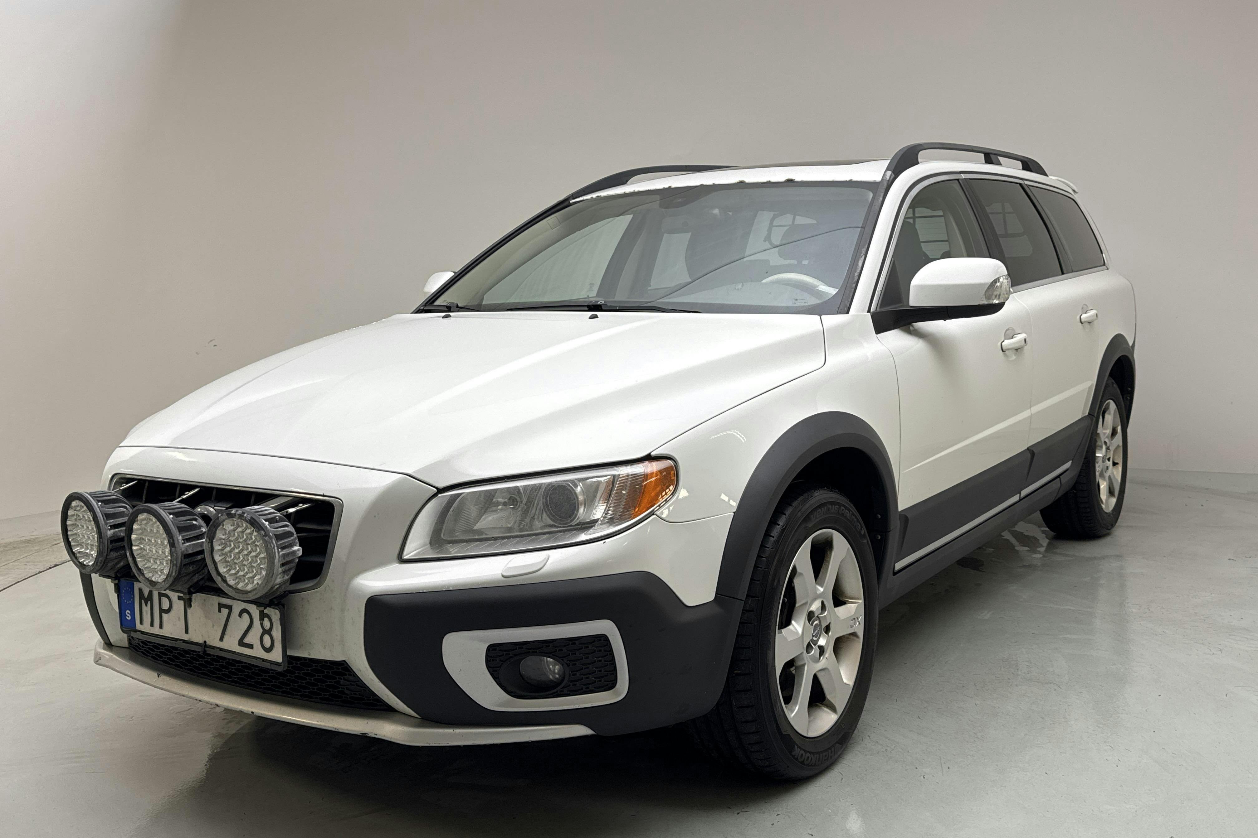 Volvo XC70 II D5 AWD (205hk) - 28 765 mil - Automat - vit - 2011