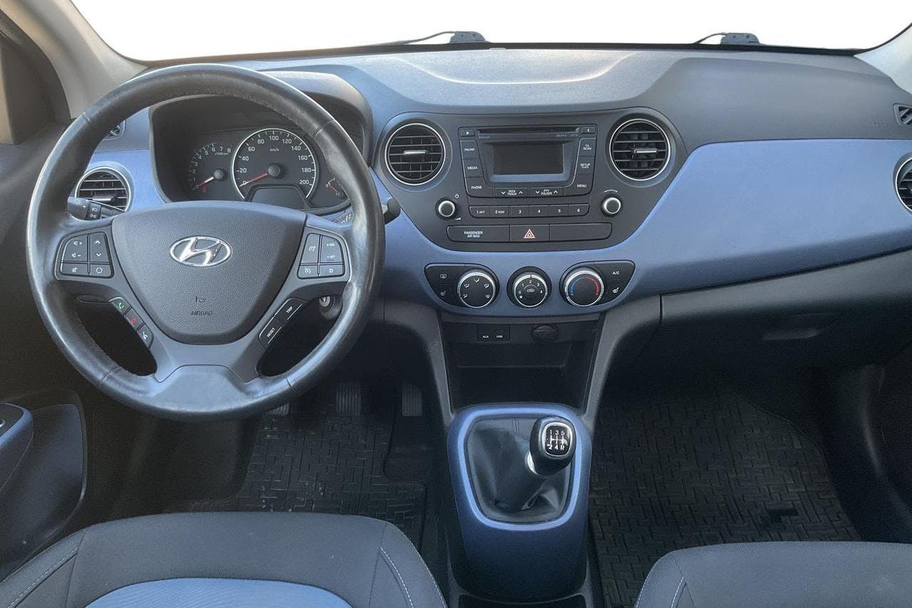 Hyundai i10 1.0 (66hk) - 10 464 mil - Manuell - Dark Grey - 2015
