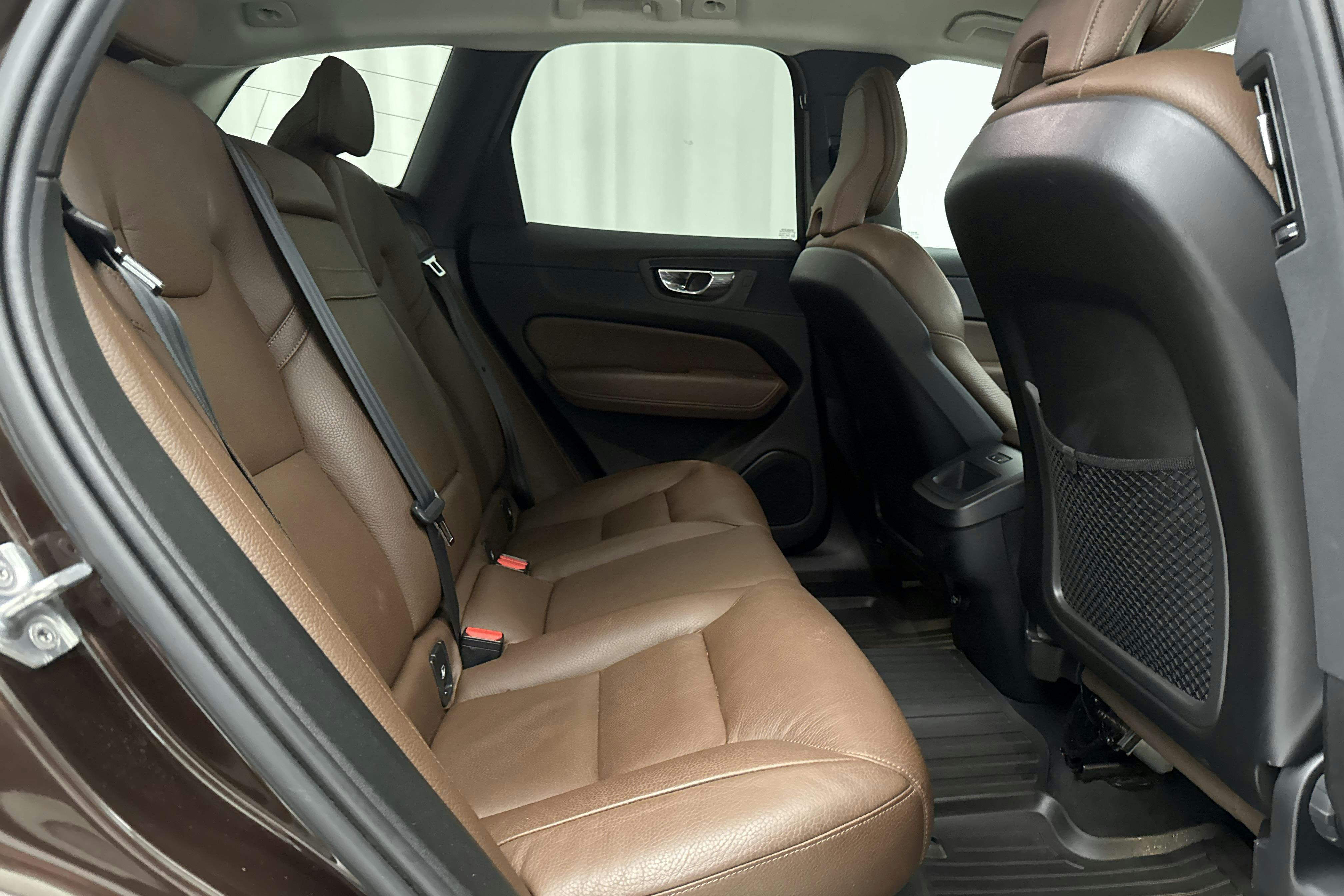 Volvo XC60 D4 AWD (190hk) - 10 735 mil - Automat - Dark Brown - 2019
