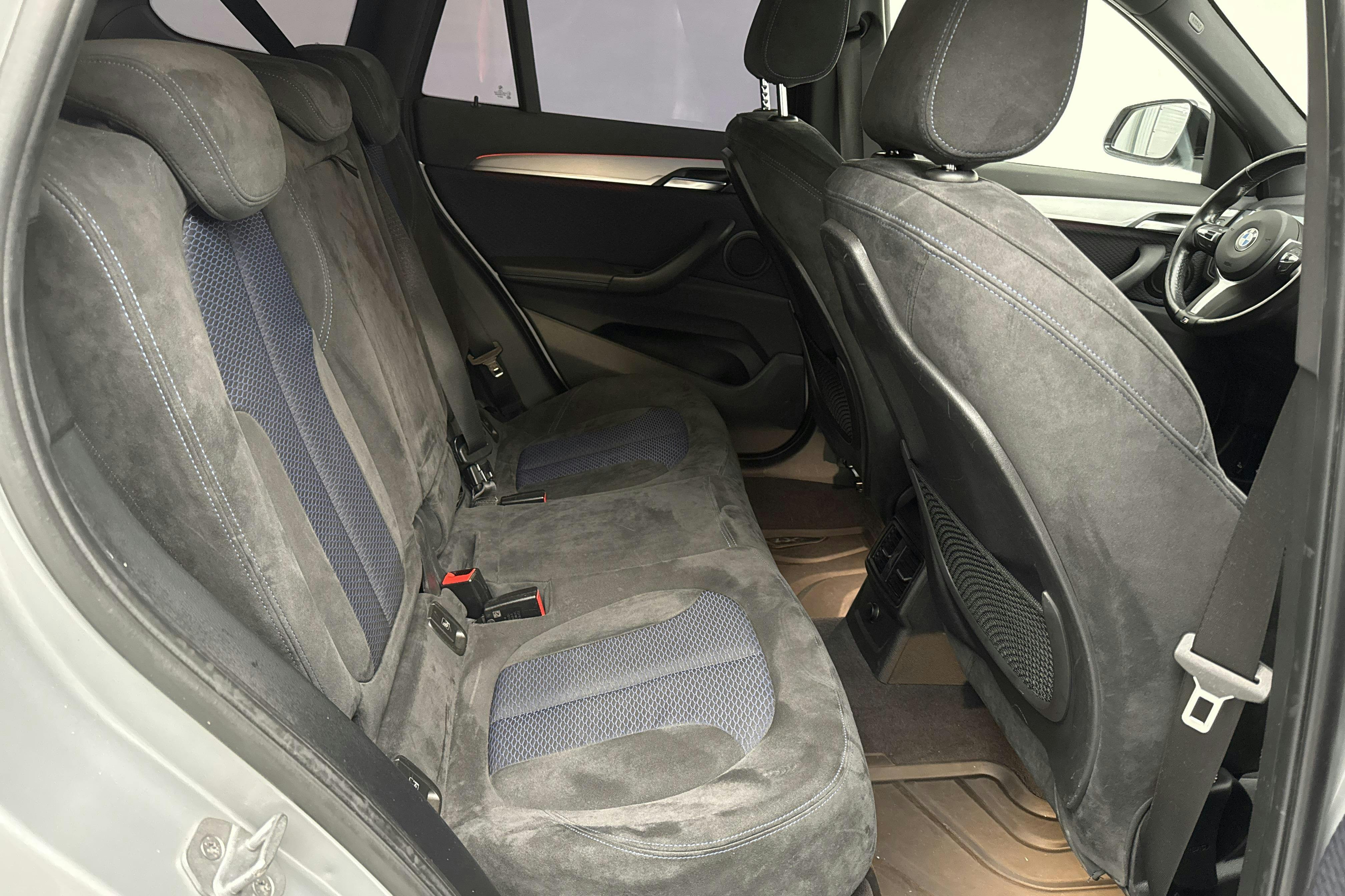 BMW X1 xDrive20d, F48 (190hk) - 15 591 mil - Automat - silver - 2018
