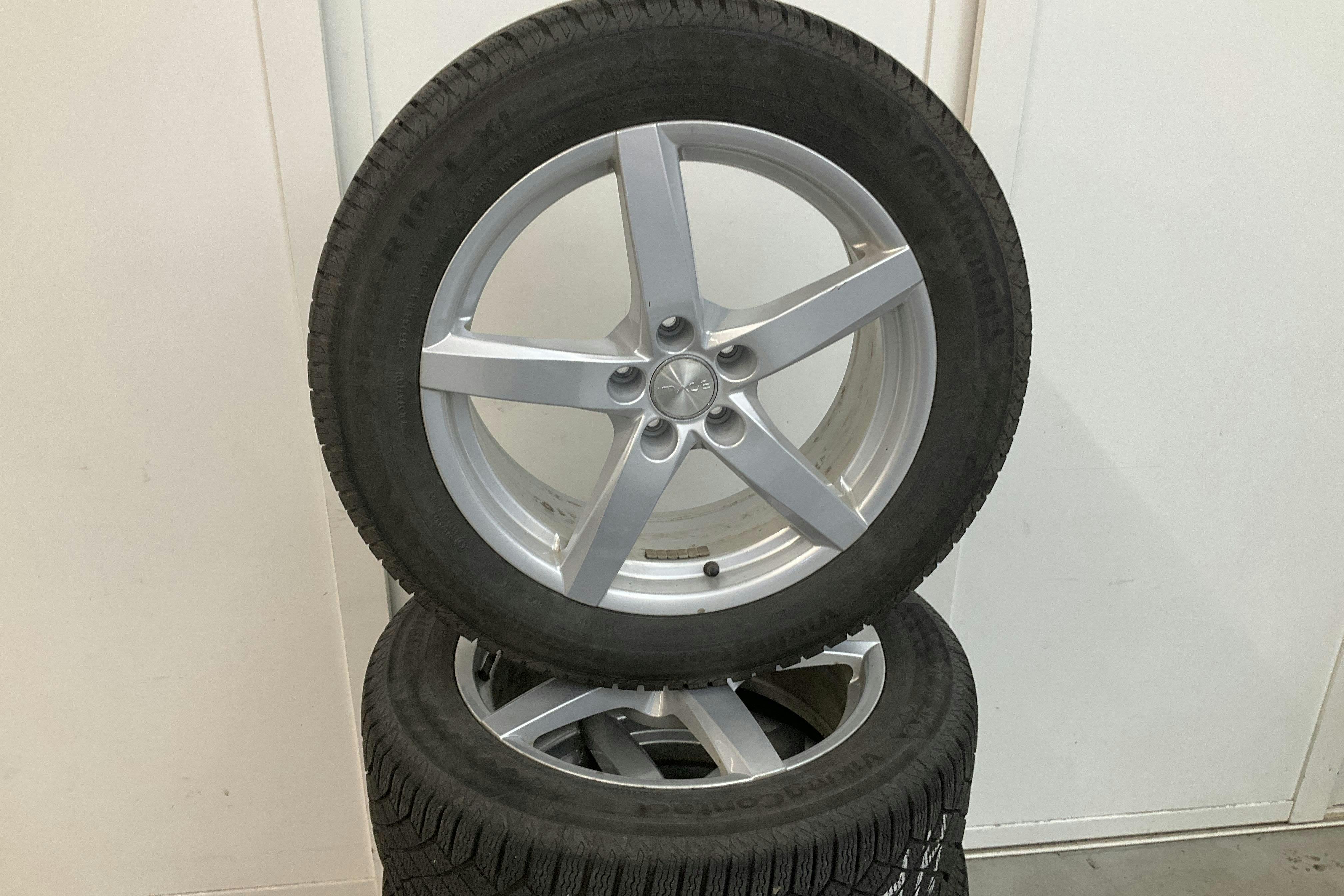 Audi Q3 45 TFSI e (245hk) - 42 360 km - Automatic - gray - 2024