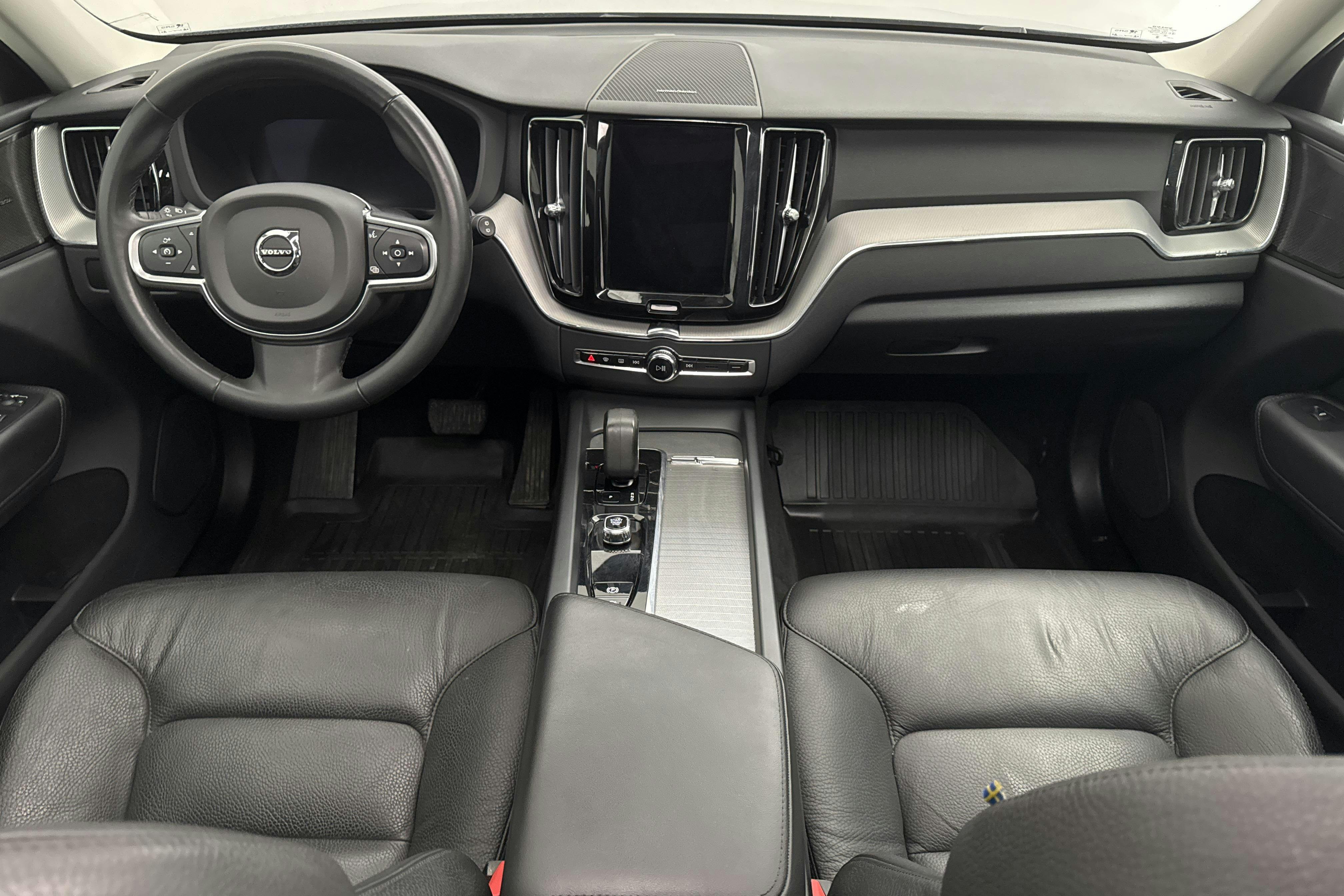 Volvo XC60 T6 AWD Recharge (350hk) - 11 202 mil - Automat - grå - 2024