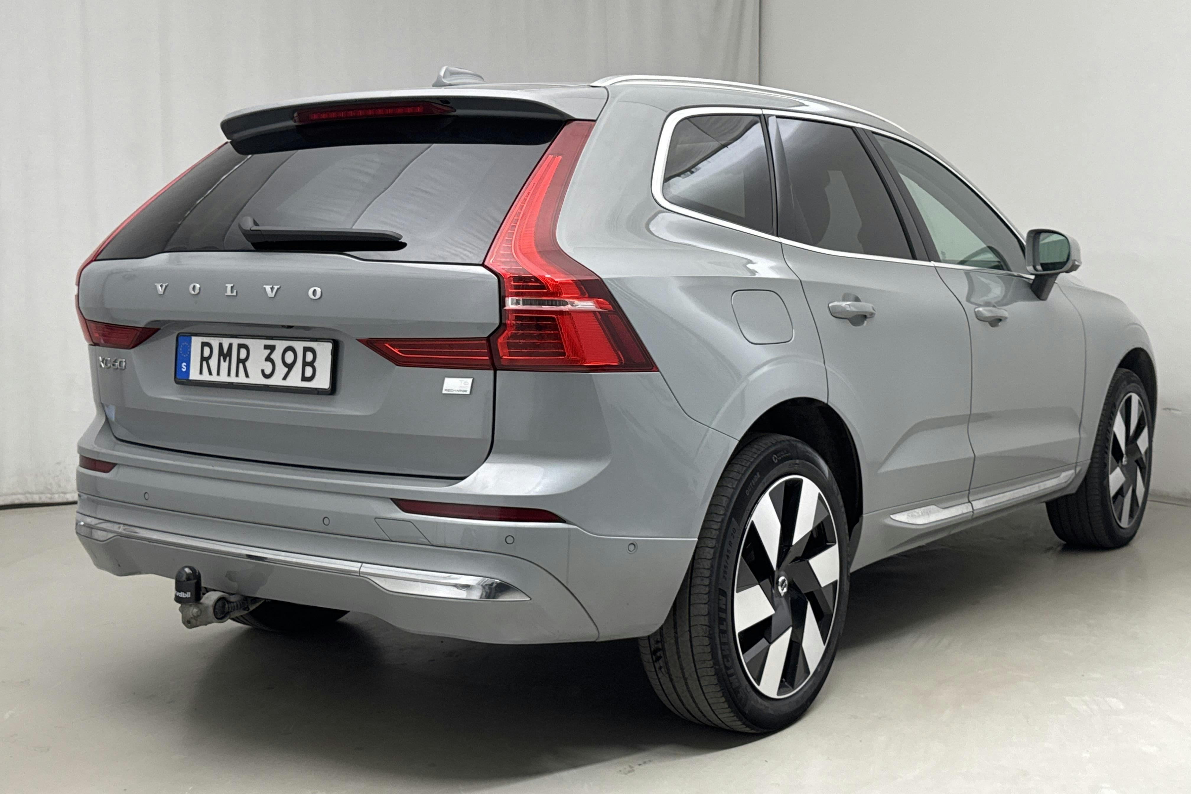 Volvo XC60 T6 AWD Recharge (350hk) - 11 202 mil - Automat - grå - 2024