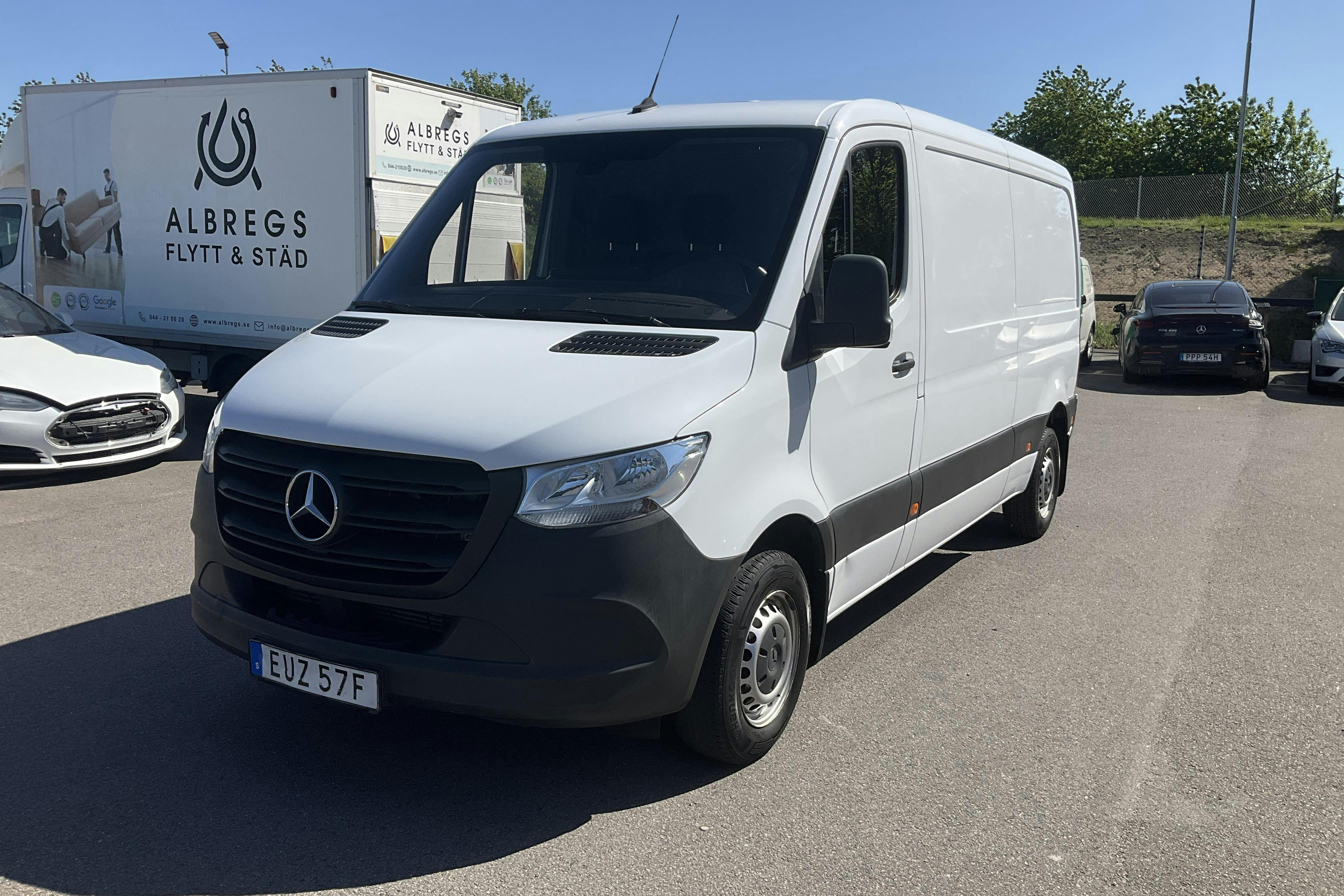 Mercedes Sprinter 211 CDI Skåp 2WD (114hk) - 83 040 km - Käsitsi - valge - 2019