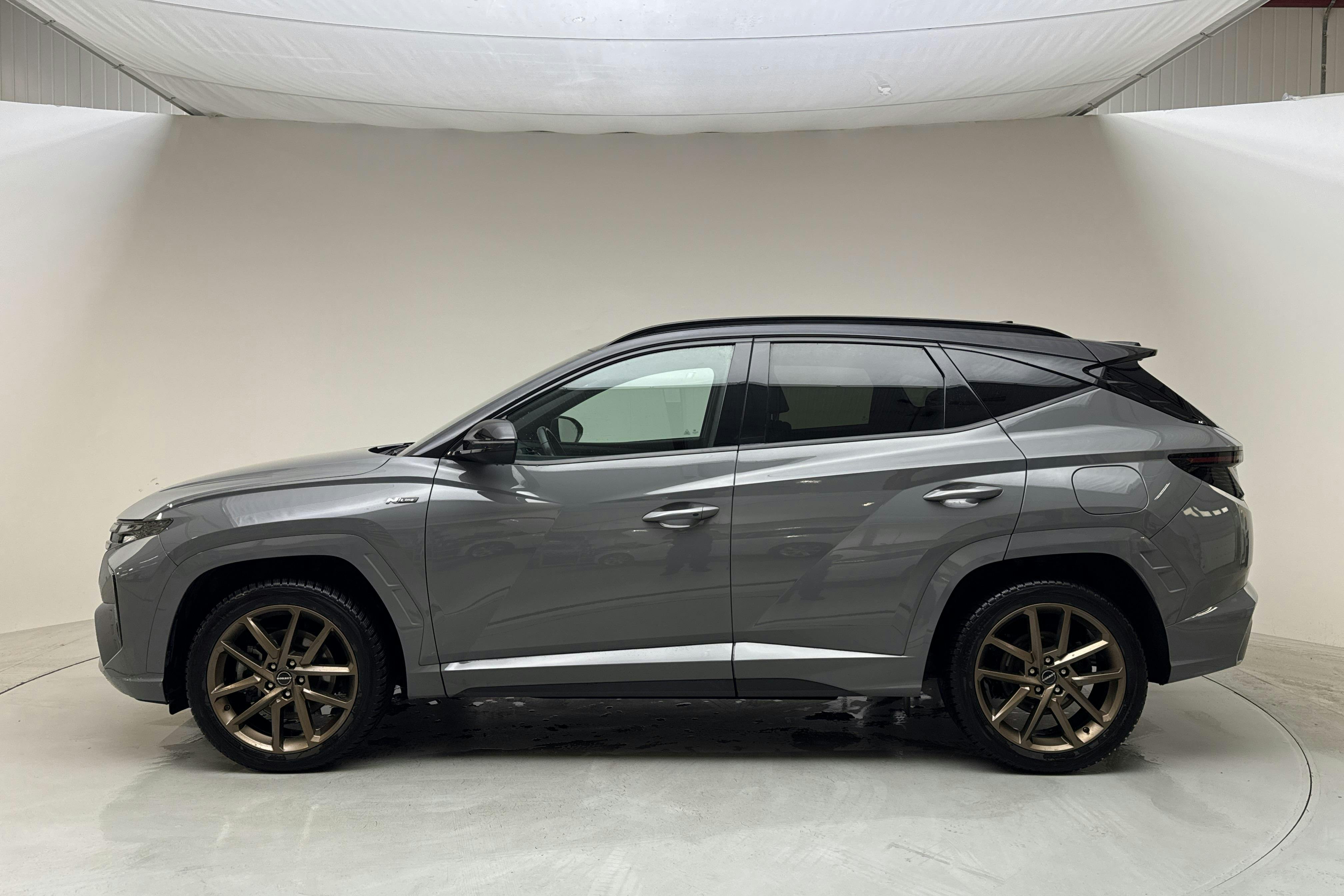 Hyundai Tucson 1.6 GDI Hybrid 4WD (230hk) - 3 414 mil - Automat - grå - 2022