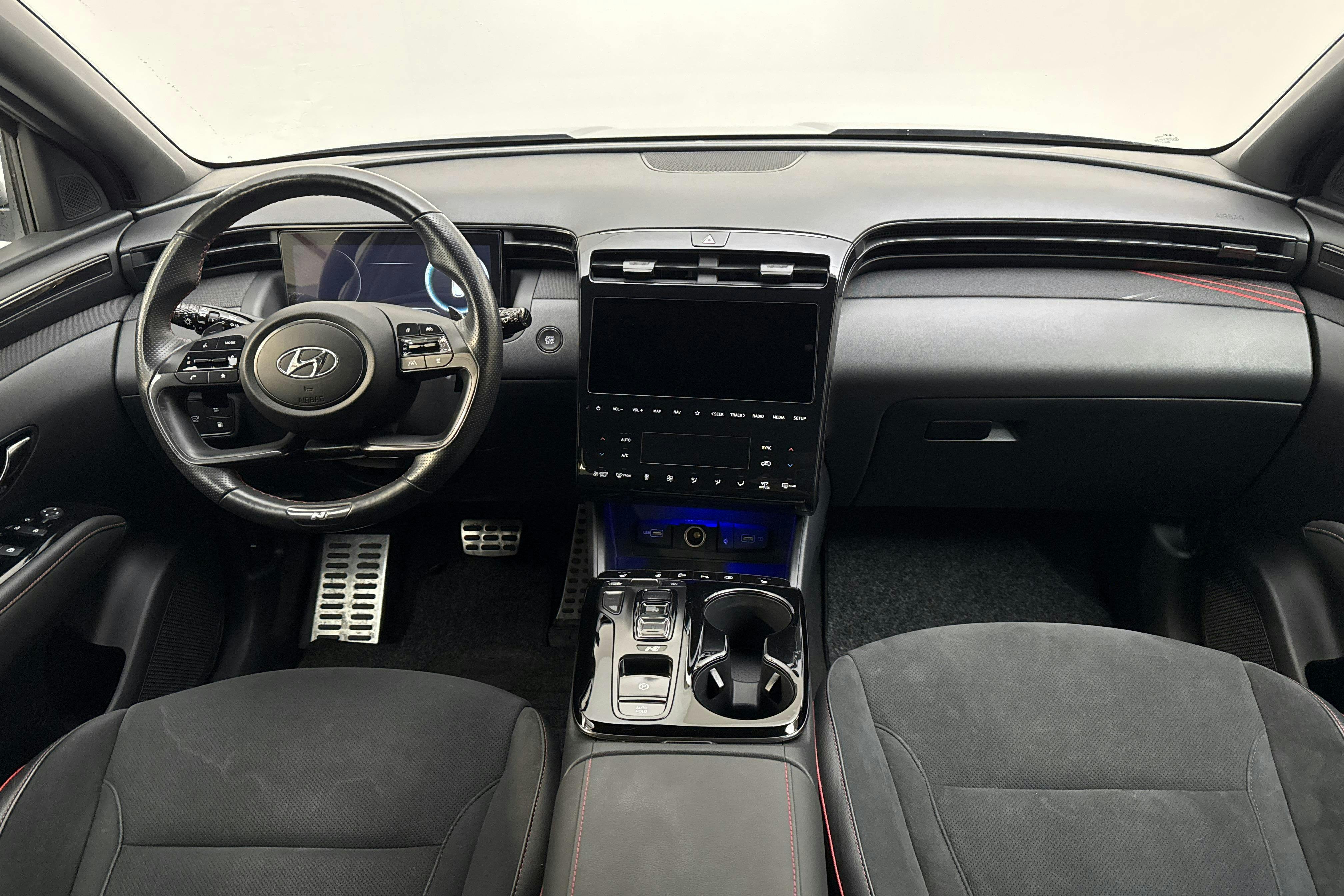 Hyundai Tucson 1.6 GDI Hybrid 4WD (230hk) - 3 414 mil - Automat - grå - 2022