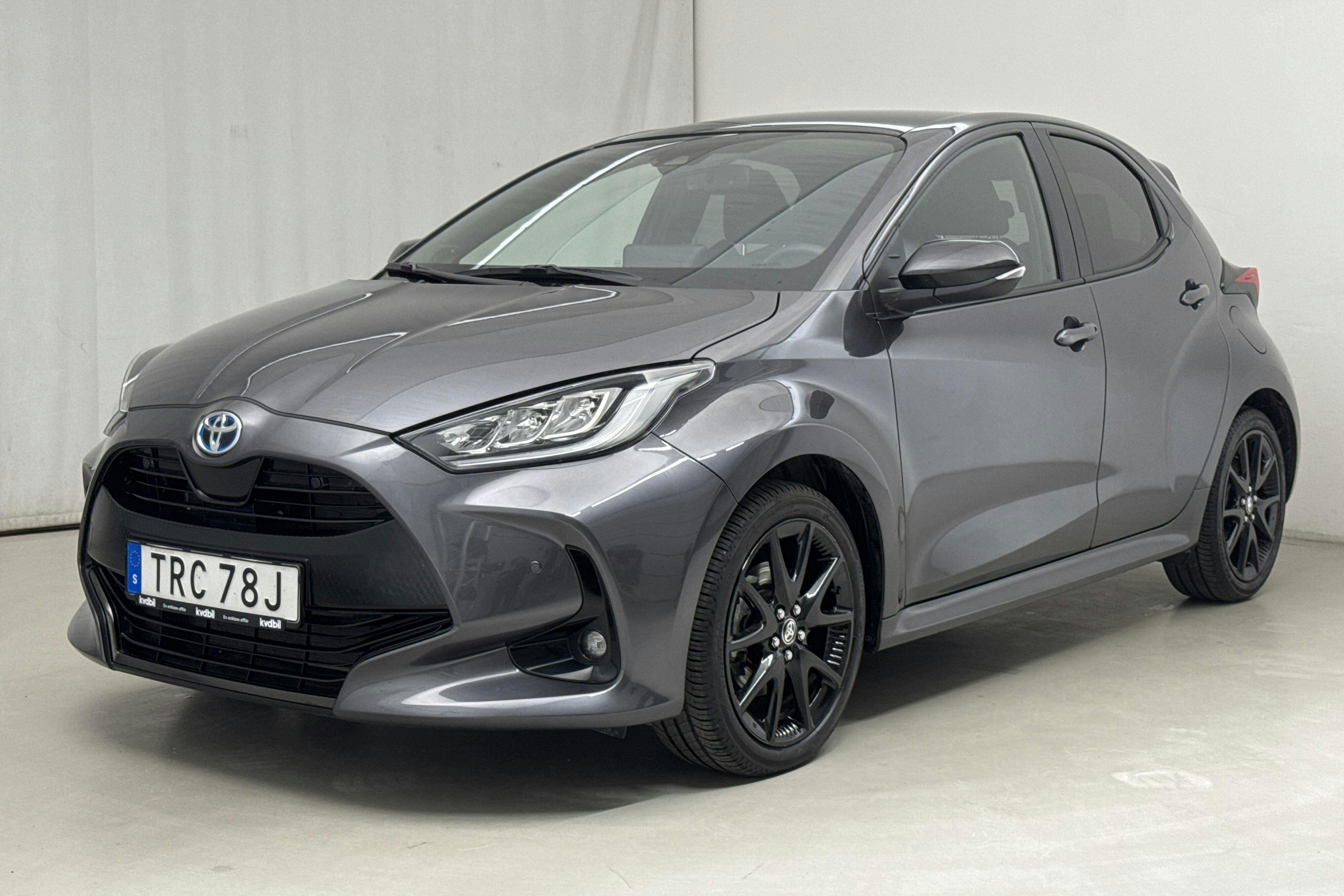 Toyota Yaris 1.5 Hybrid 5dr (116hk) - 13 130 km - Automaatne - Dark Grey - 2024