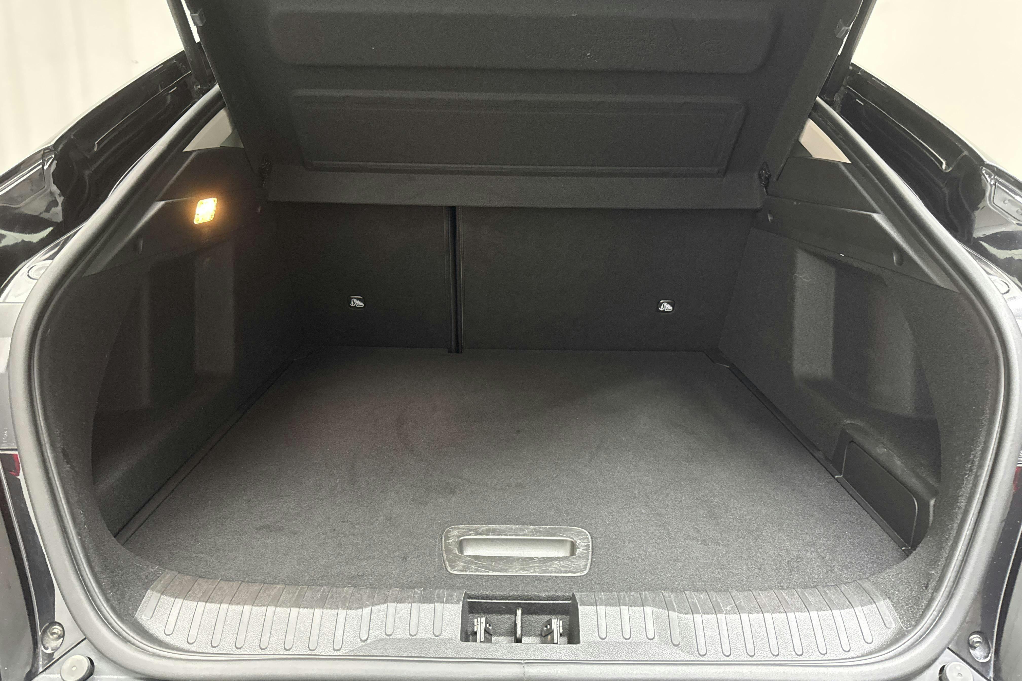 Renault Arkana E-tech (145hk) - 3 249 mil - Automat - svart - 2022