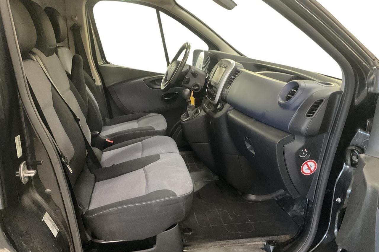 Opel Vivaro 1.6 CDTI (120hk) - 8 805 mil - Manuell - svart - 2015