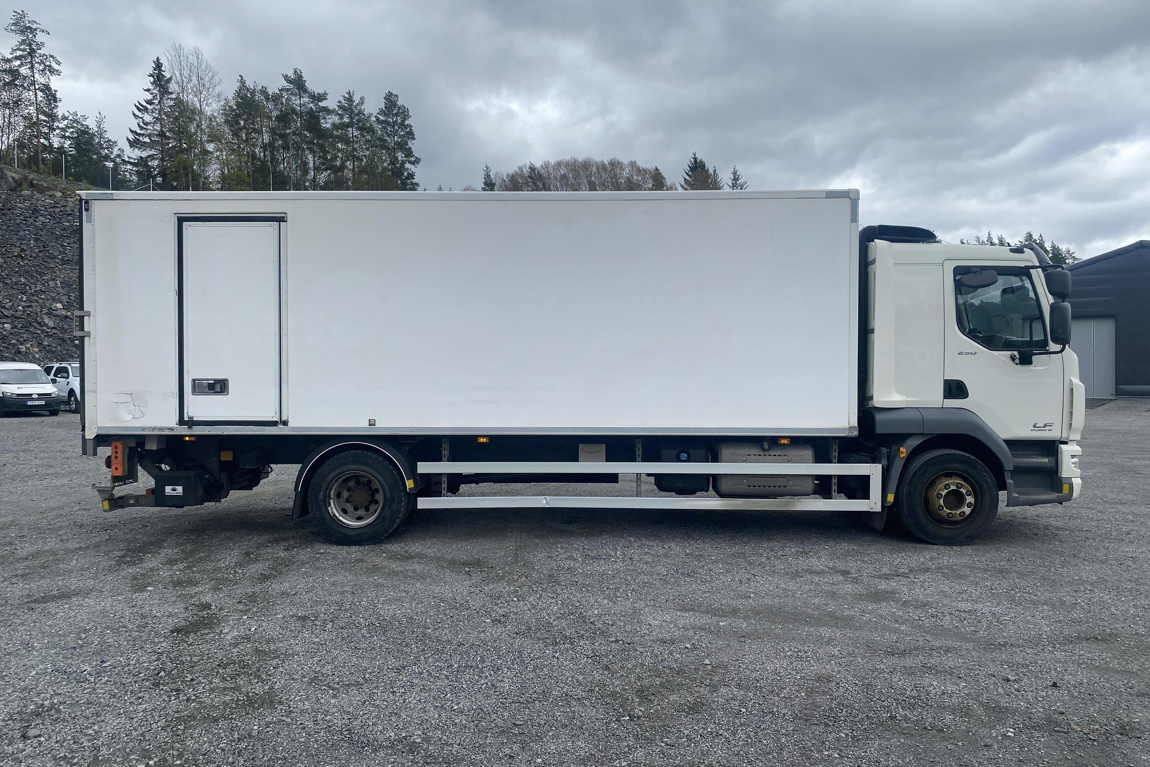 DAF FA LF290I - 189 145 km - Automat - vit - 2017