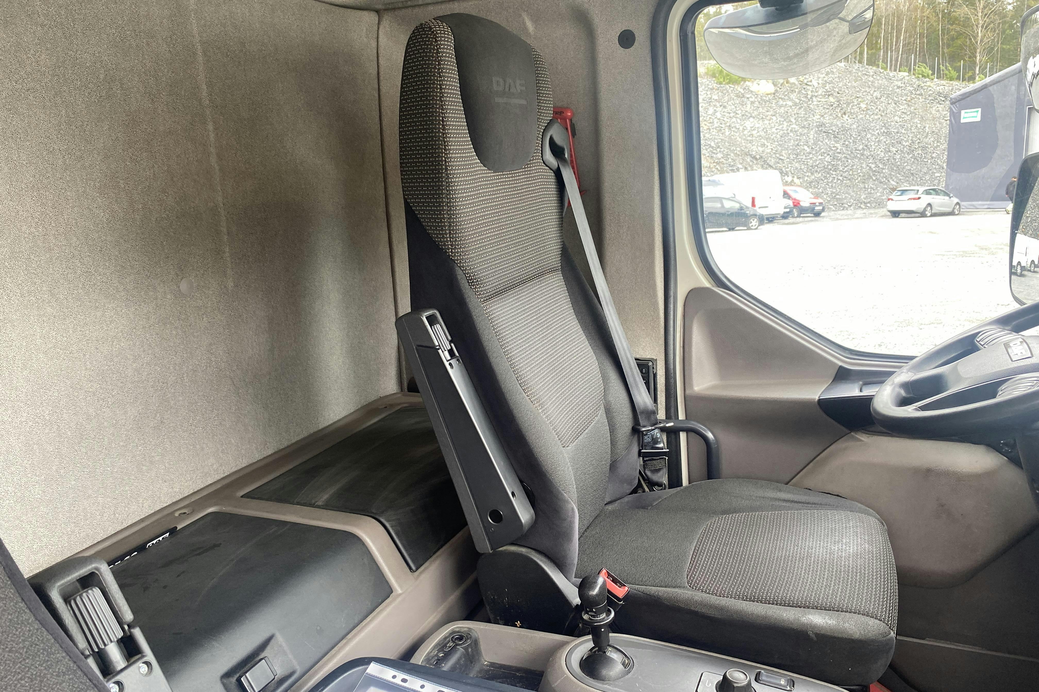 DAF FA LF290I - 189 145 km - Automat - vit - 2017