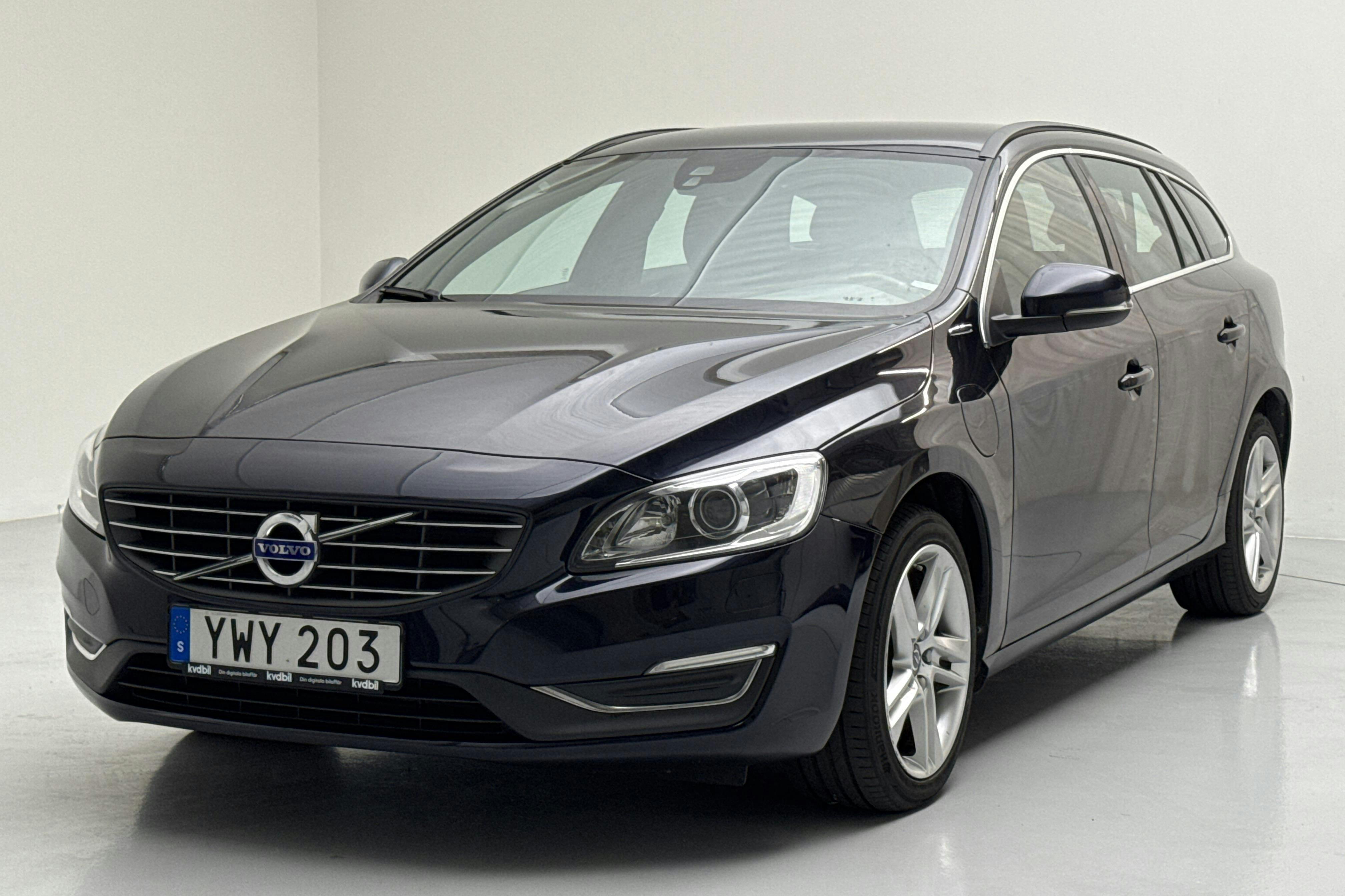 Volvo V60 D5 AWD Twin Engine (163hk) - 172 280 km - Automatic - Dark Blue - 2018