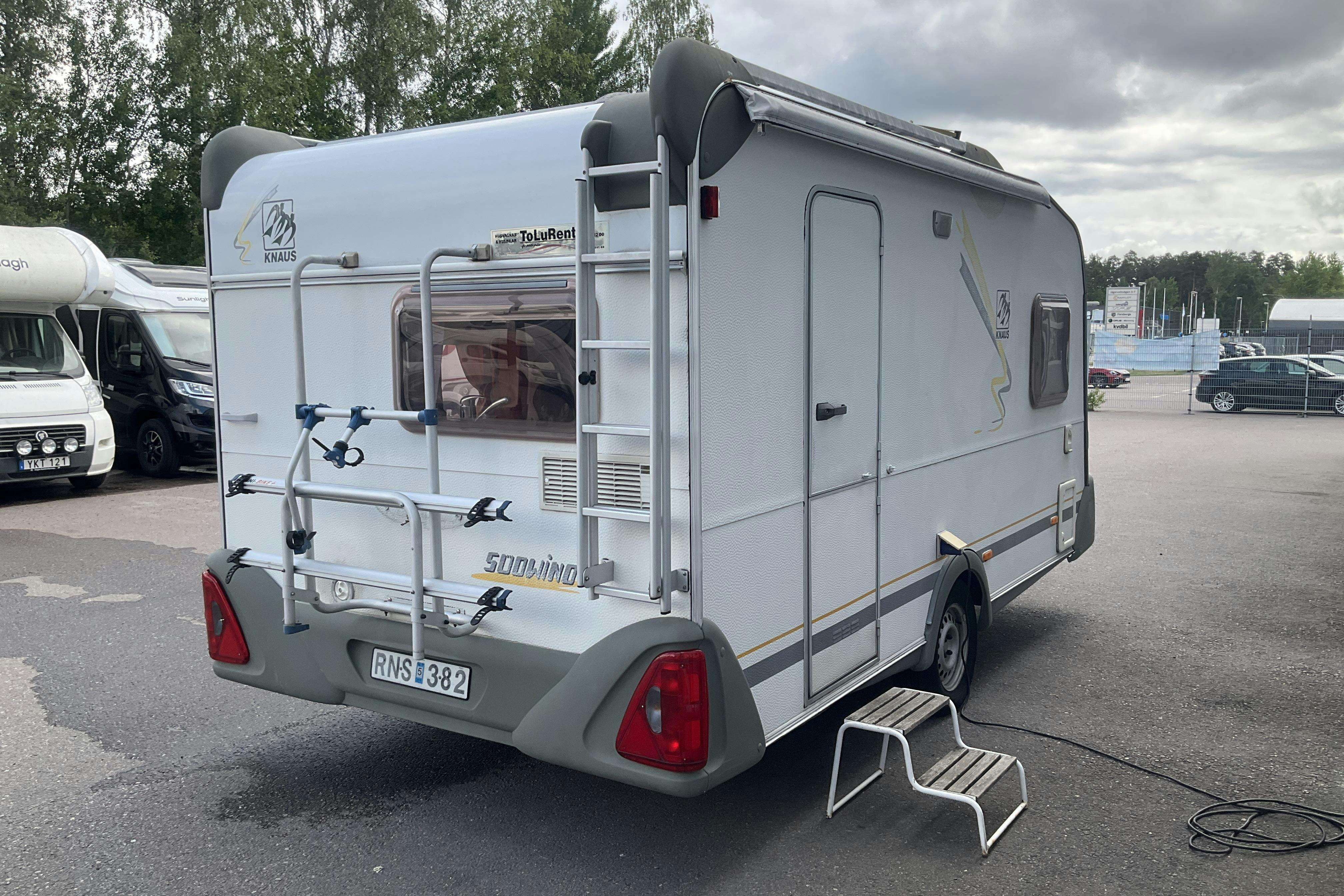 KNAUS SÜDWIND 400 TS Husvagn - 0 km - valge - 2000
