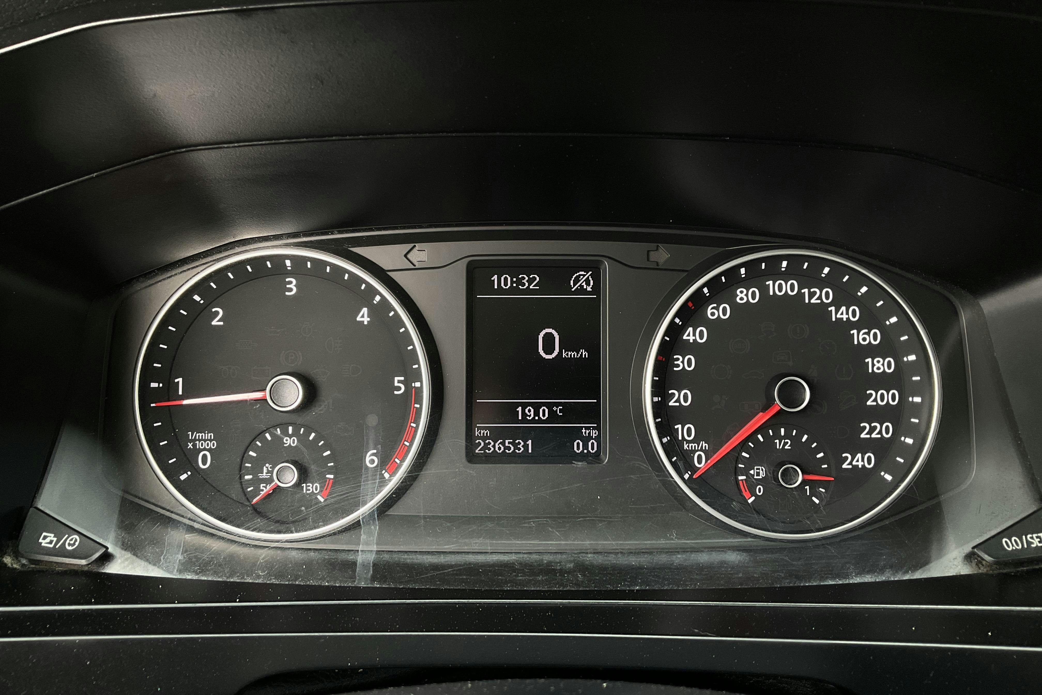 VW Transporter T6 2.0 TDI BMT Skåp 4MOTION (150hk) - 23 653 mil - Manuell - vit - 2018