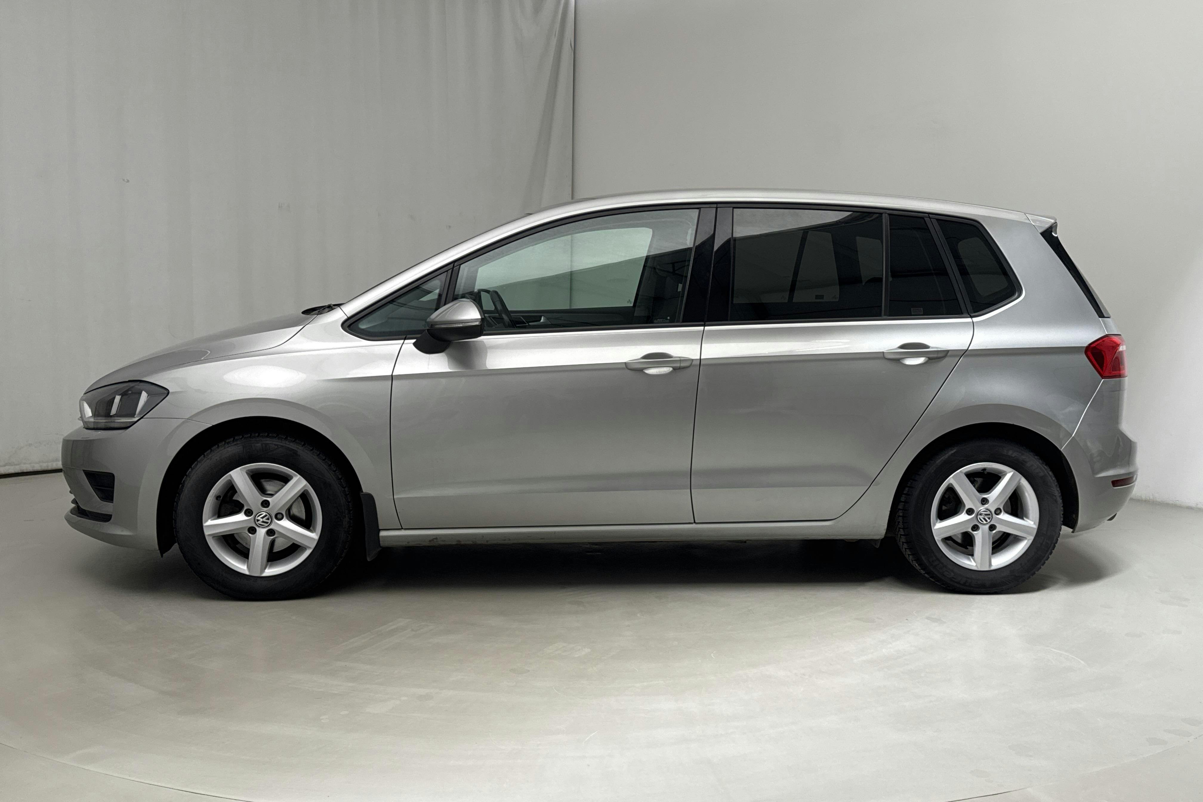 VW Golf VII 1.2 TSI BlueMotion Technology Sportsvan (110hk) - 143 200 km - Automatic - silver - 2016