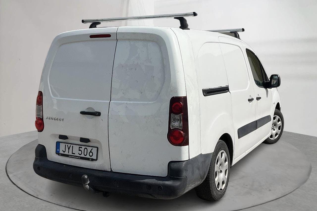 Peugeot Partner 1.6 BlueHDI Skåp (100hk) - 12 215 mil - Automat - vit - 2015