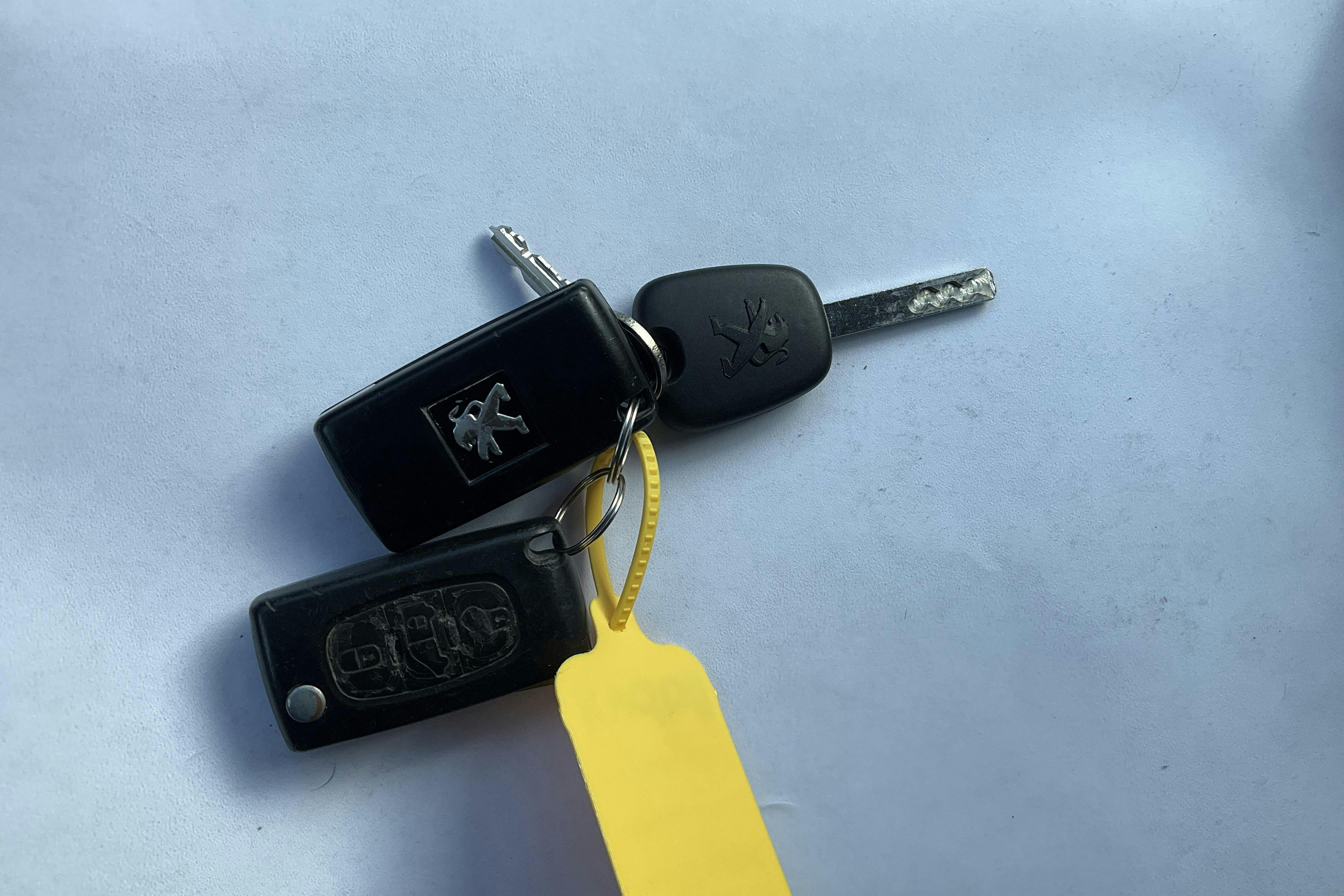 Peugeot Partner 1.6 BlueHDI Skåp (100hk) - 12 215 mil - Automat - vit - 2015