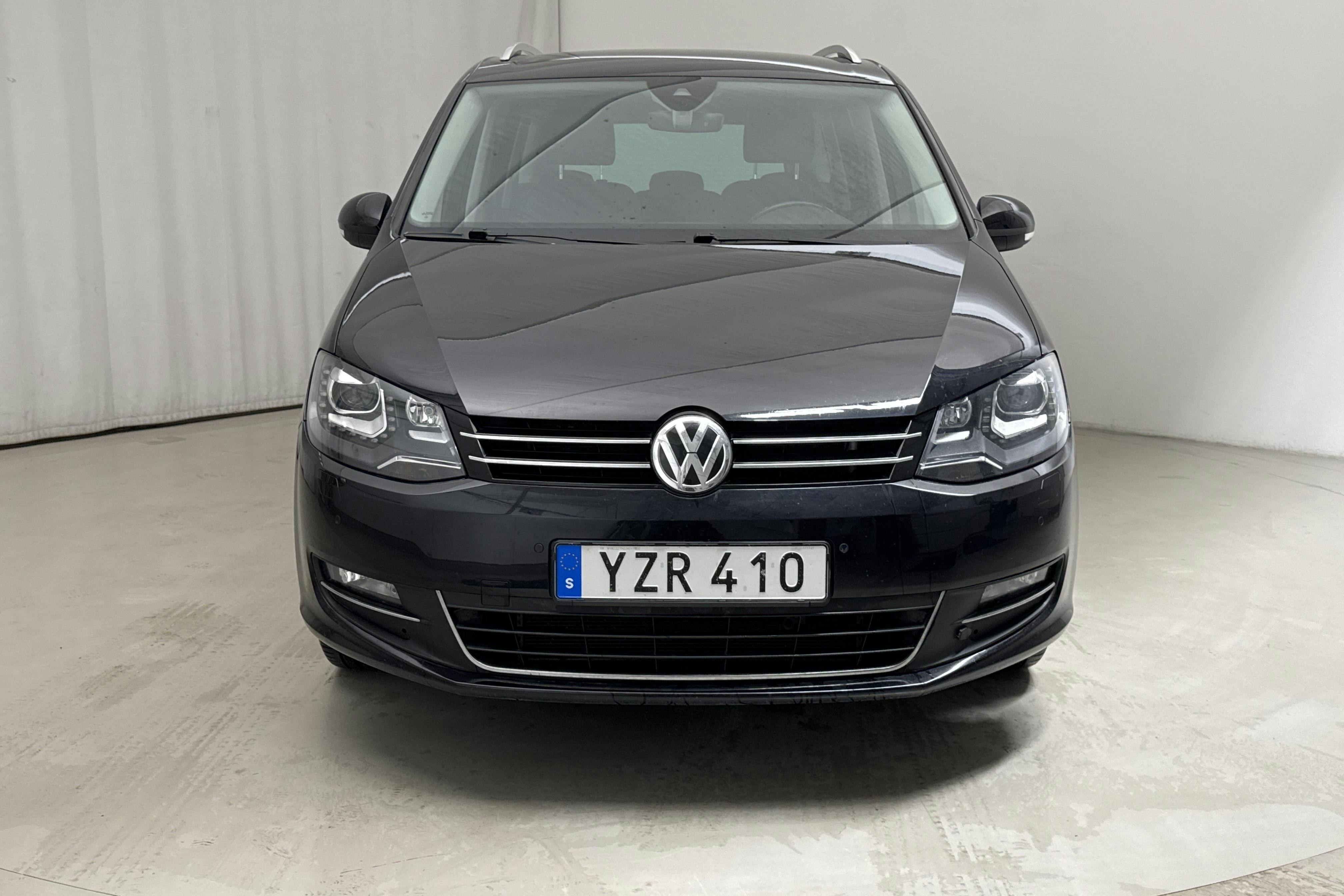 VW Sharan 2.0 TDI 4Motion (184hk) - 22 616 mil - Automat - svart - 2018