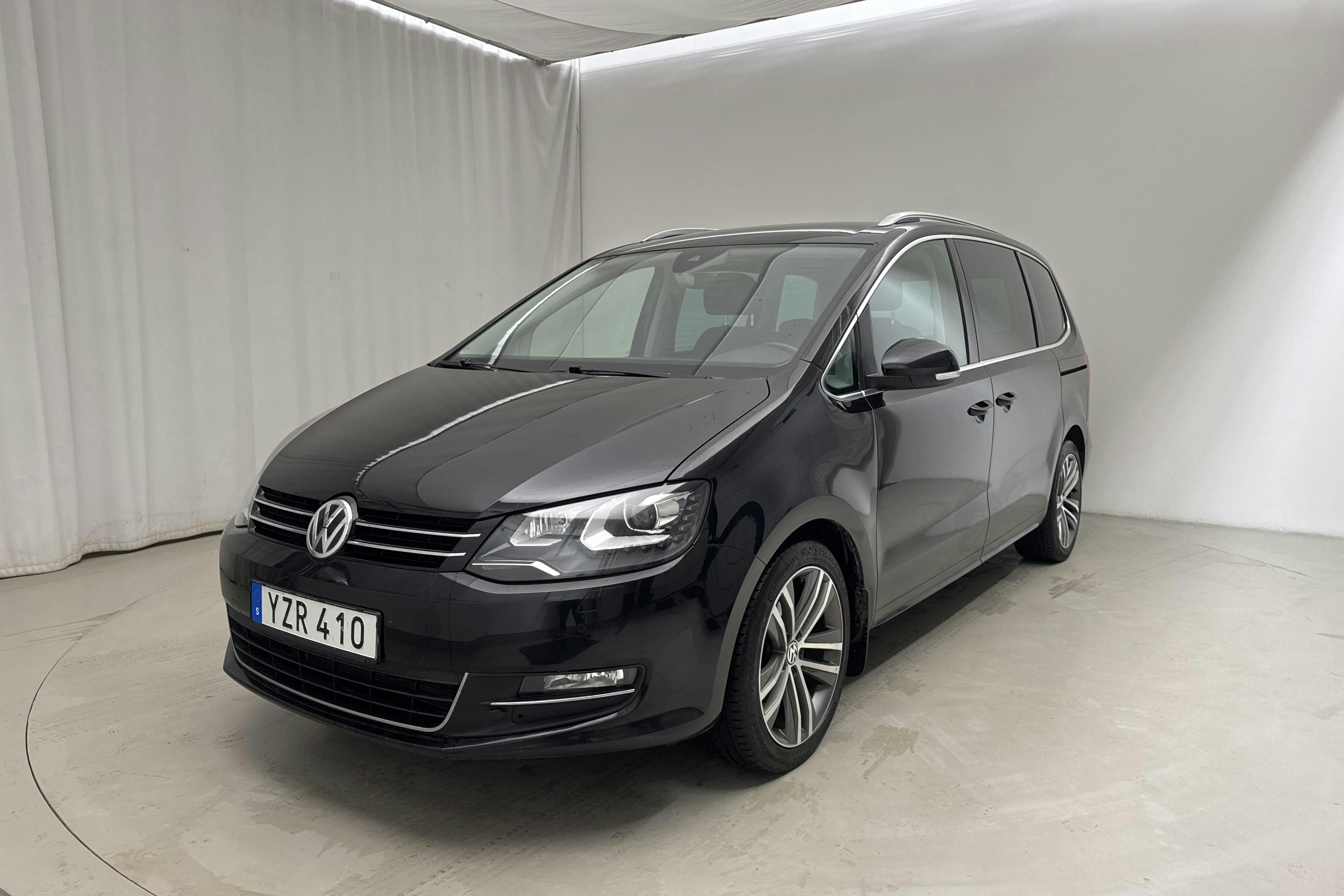 VW Sharan 2.0 TDI 4Motion (184hk) - 22 616 mil - Automat - svart - 2018