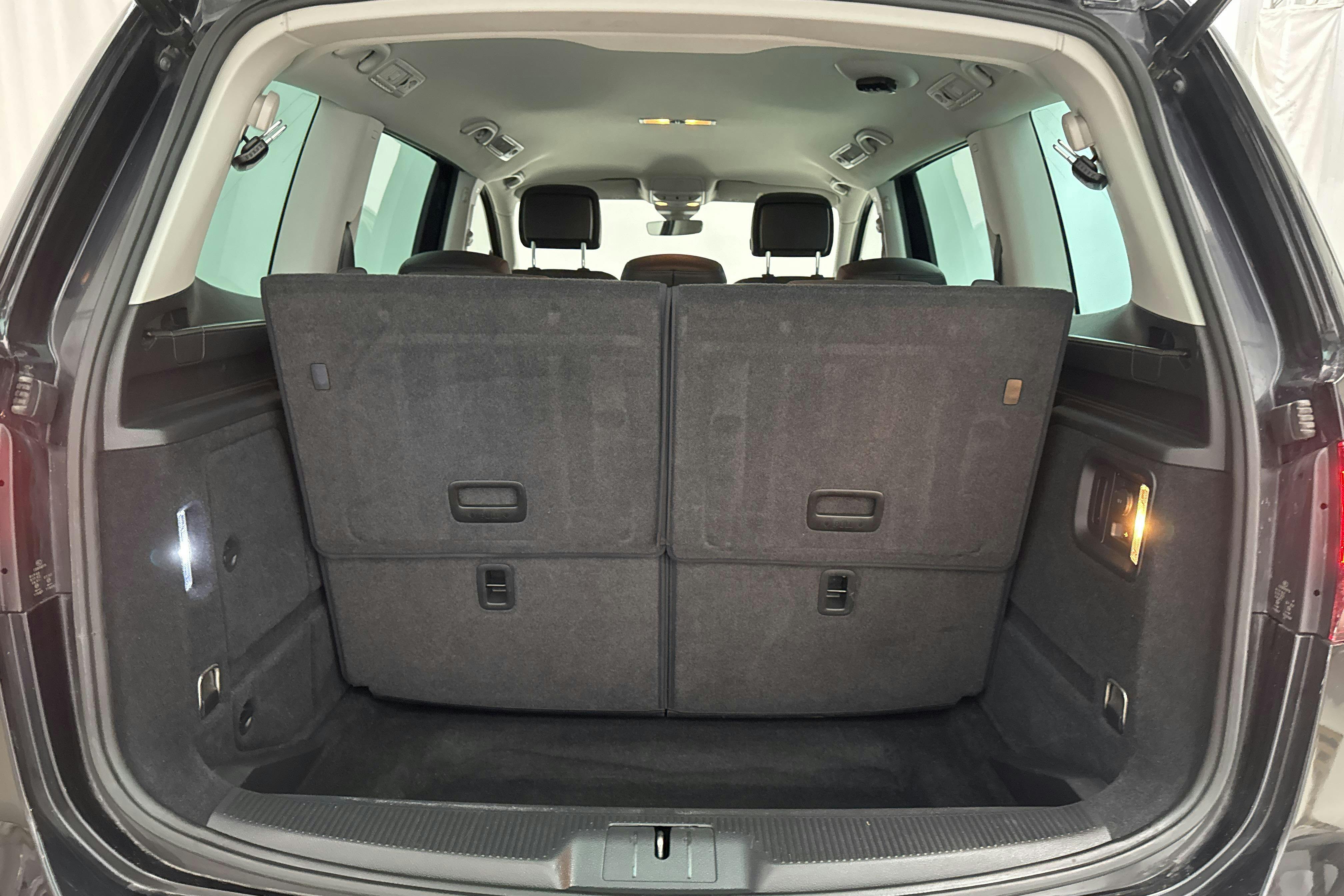 VW Sharan 2.0 TDI 4Motion (184hk) - 22 616 mil - Automat - svart - 2018