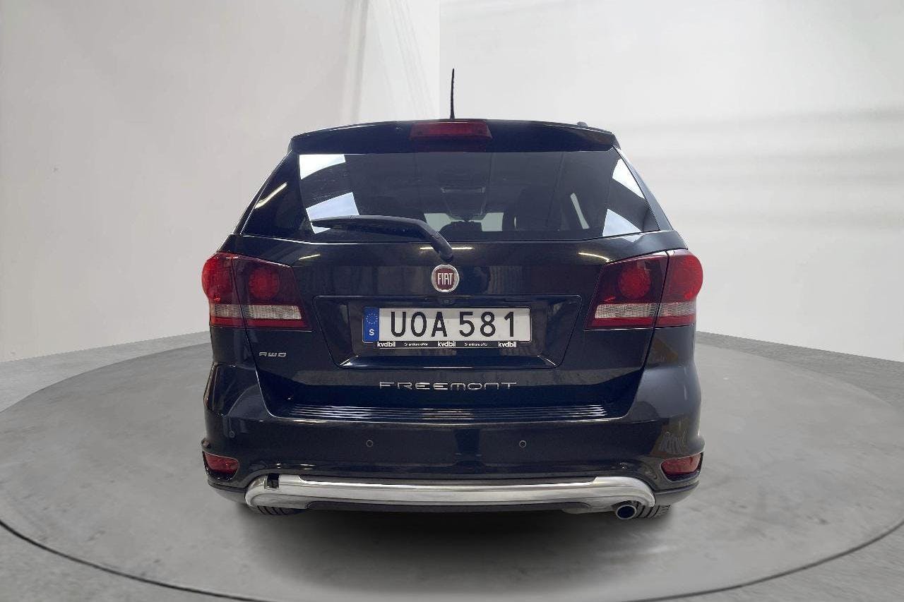 Fiat Freemont 2.0 Multijet AWD (170hk) - 19 504 mil - Automat - svart - 2015
