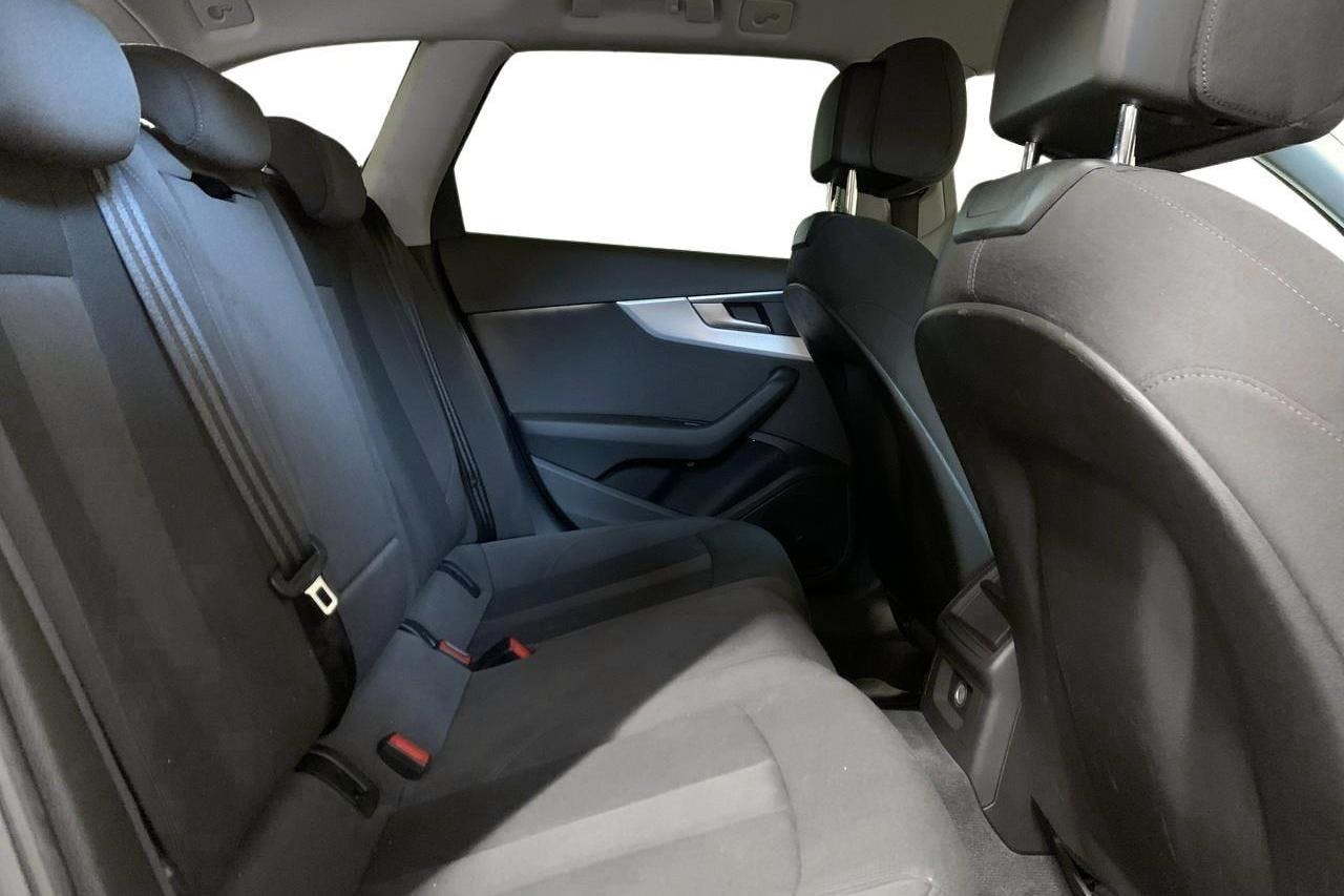 Audi A4 Avant 40 TDI quattro (190hk) - 3 838 mil - Automat - svart - 2019