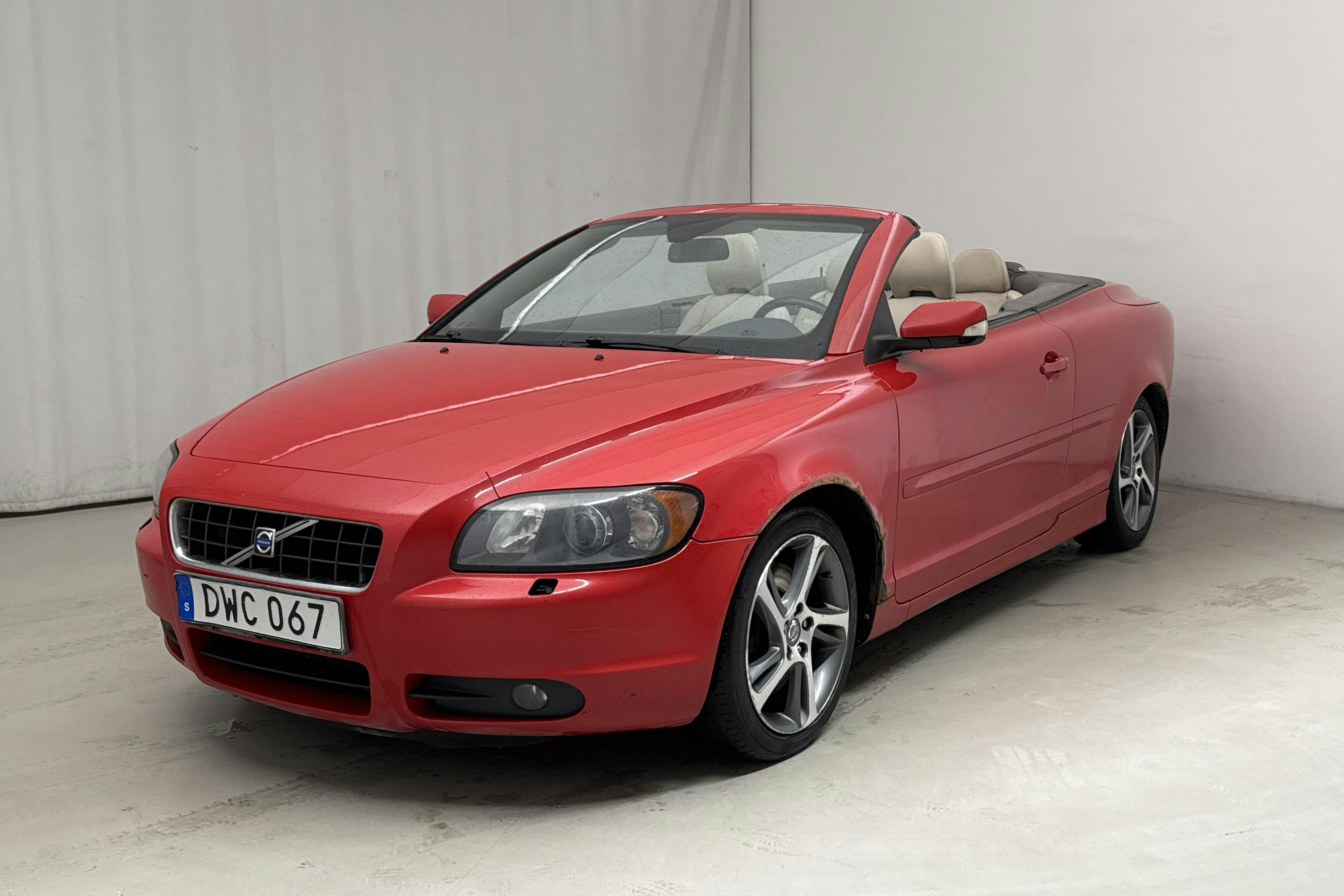 Volvo C70 D5 Cabriolet (180hk) - 33 265 mil - Automat - röd - 2007