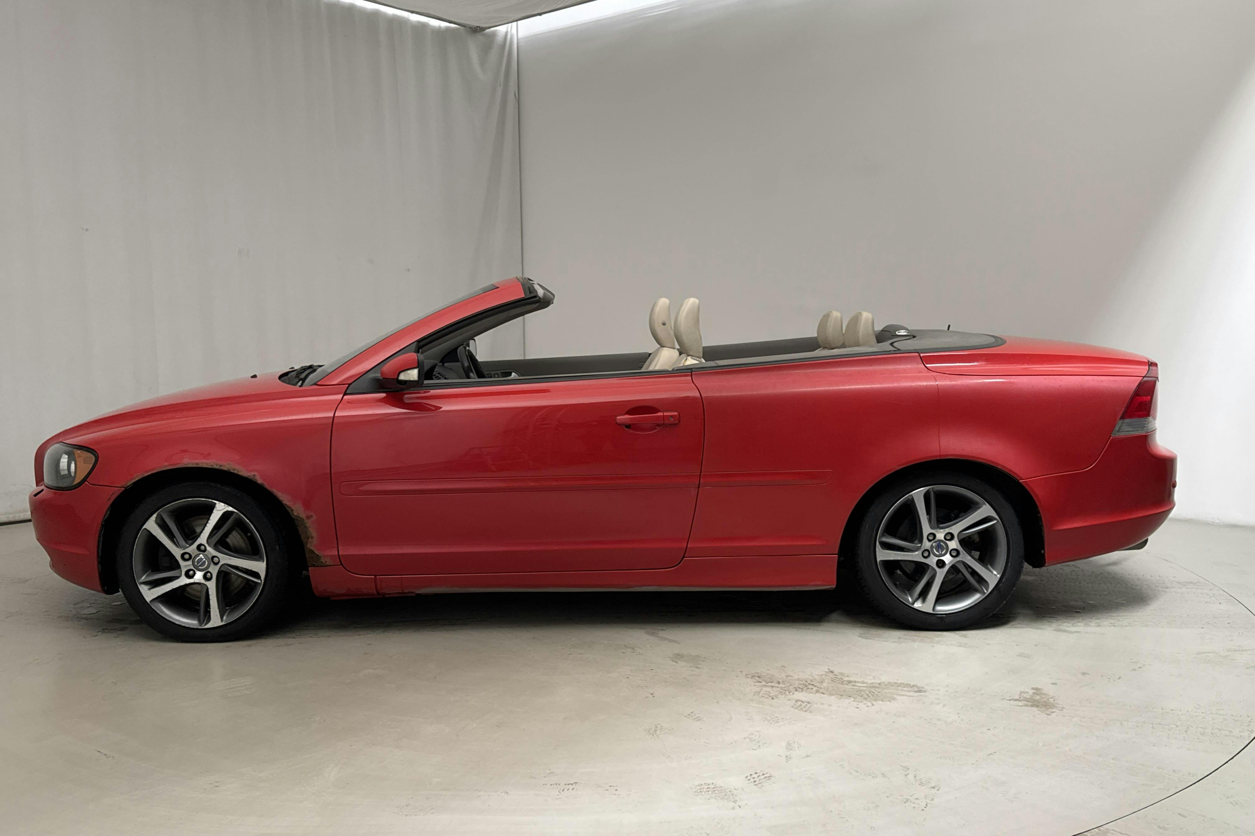 Volvo C70 D5 Cabriolet (180hk) - 33 265 mil - Automat - röd - 2007