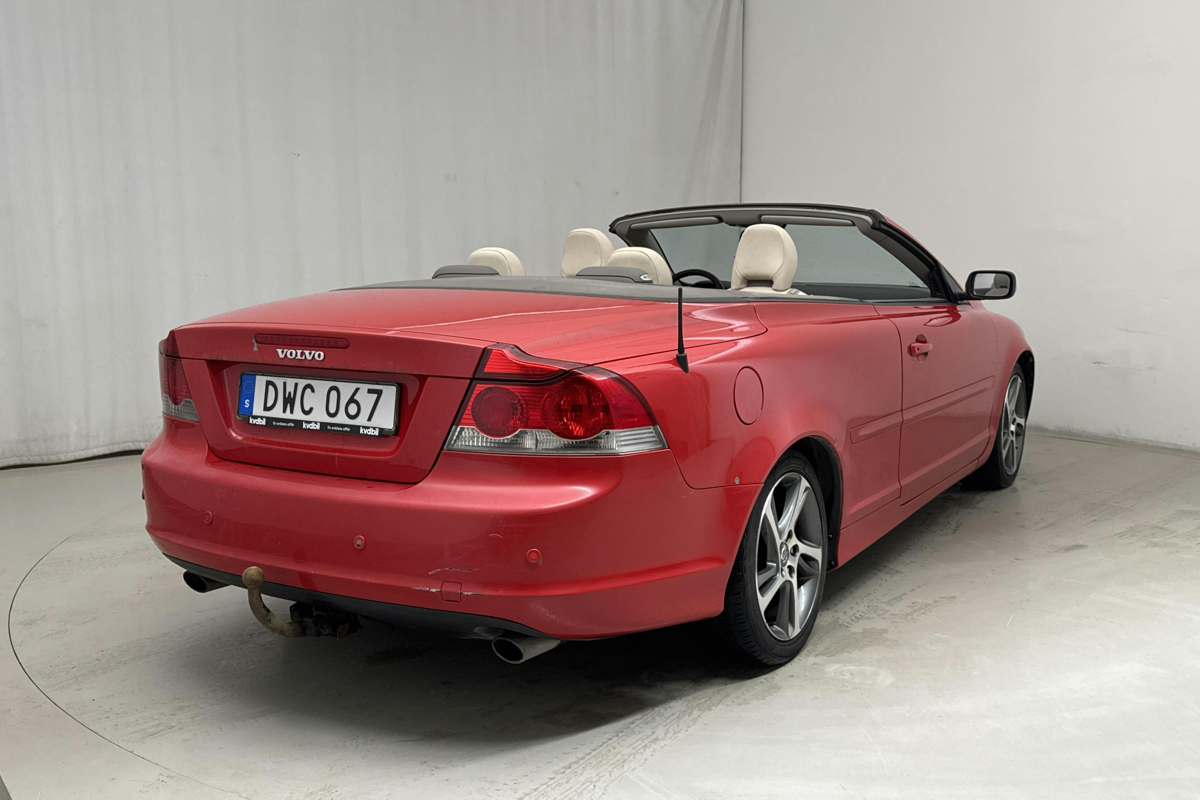 Volvo C70 D5 Cabriolet (180hk) - 33 265 mil - Automat - röd - 2007