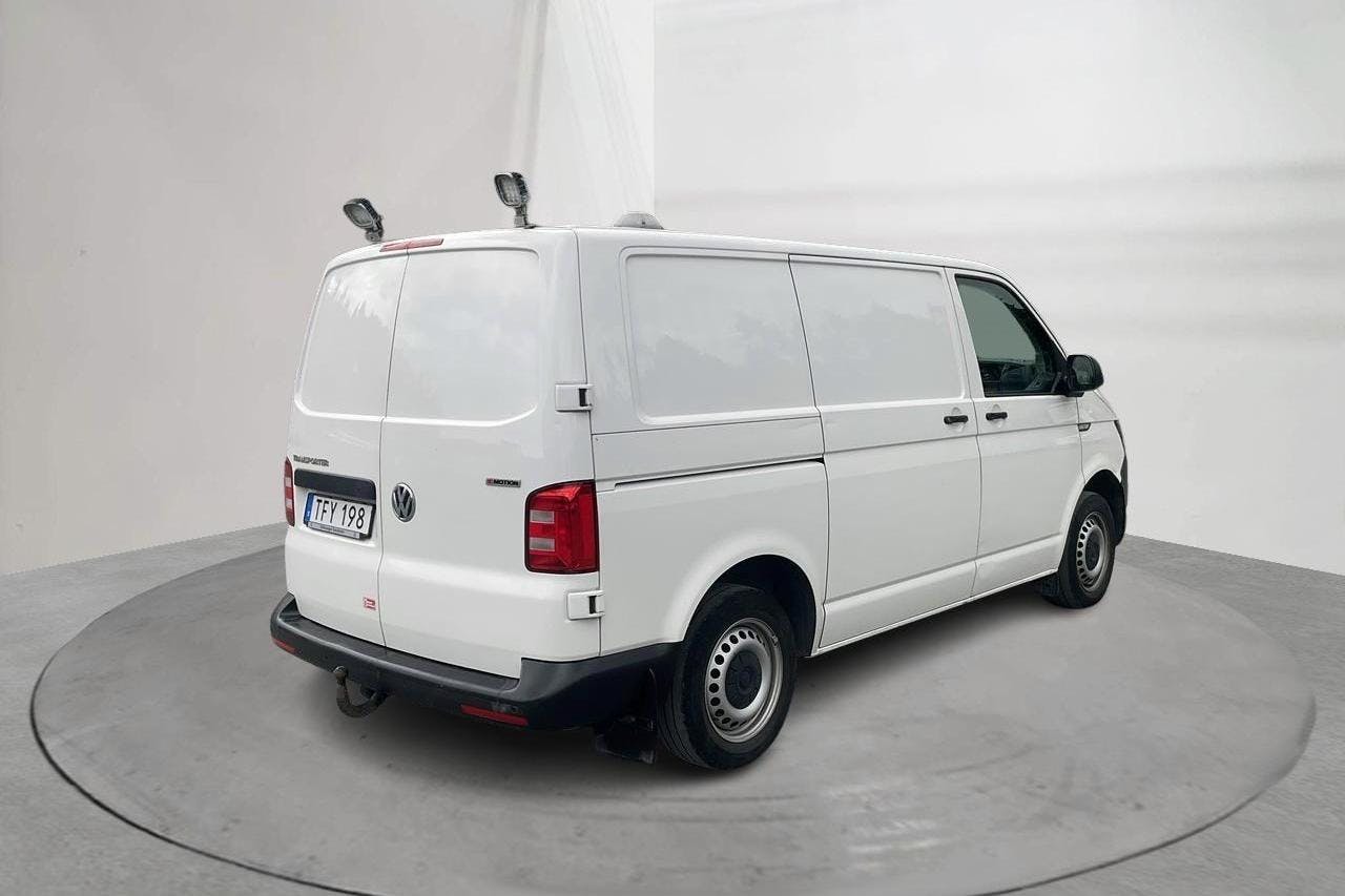VW Transporter T6 2.0 TDI BMT Skåp 4MOTION (150hk) - 12 403 mil - Manuell - vit - 2018