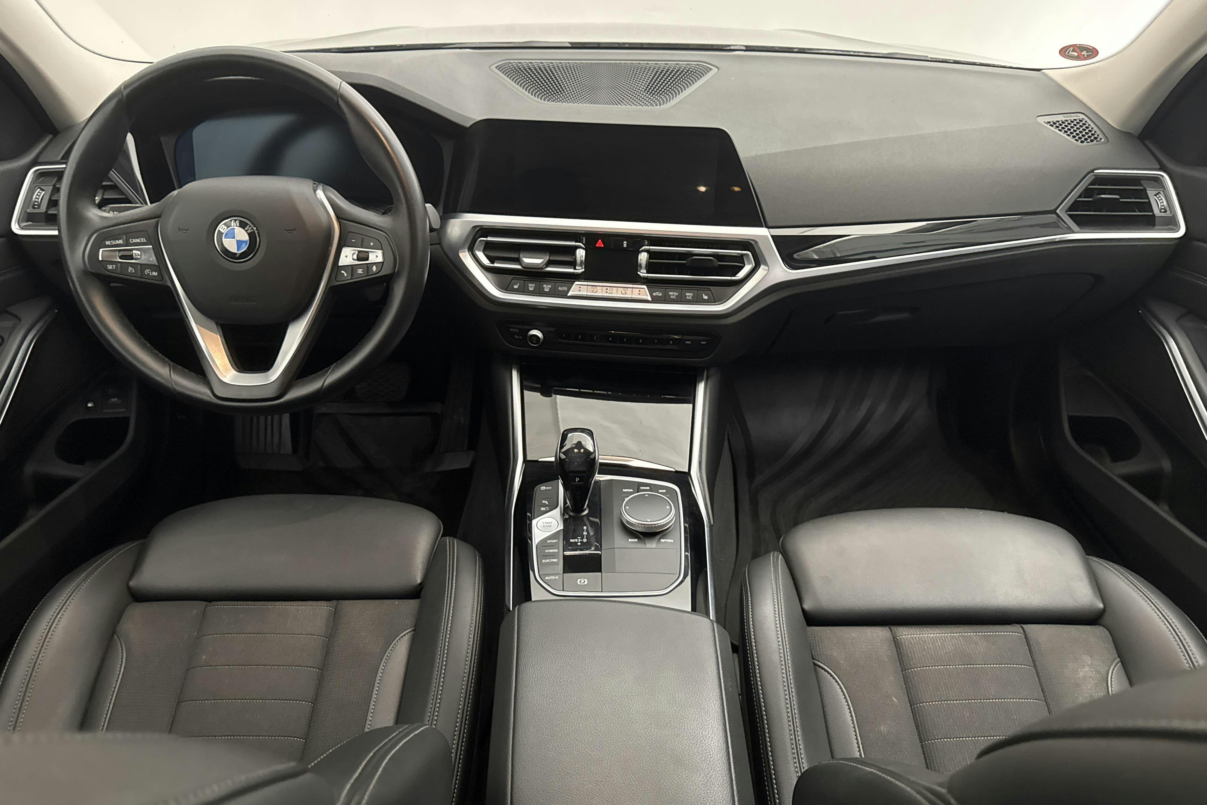 BMW 330e Touring, G21 (292hk) - 5 120 mil - Automat - svart - 2021