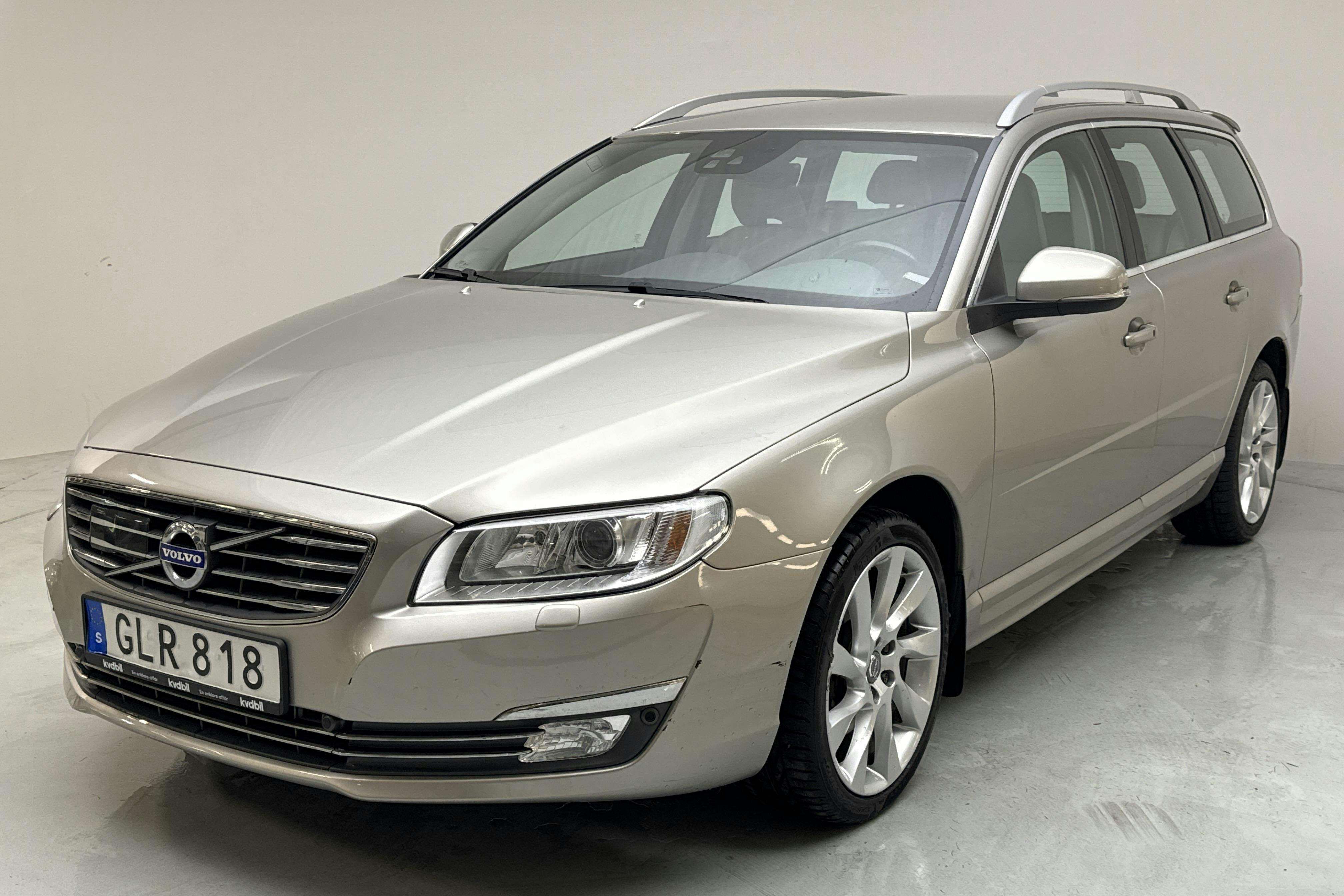 Volvo V70 II D4 (181hk) - 6 481 mil - Automat - Light Brown - 2016
