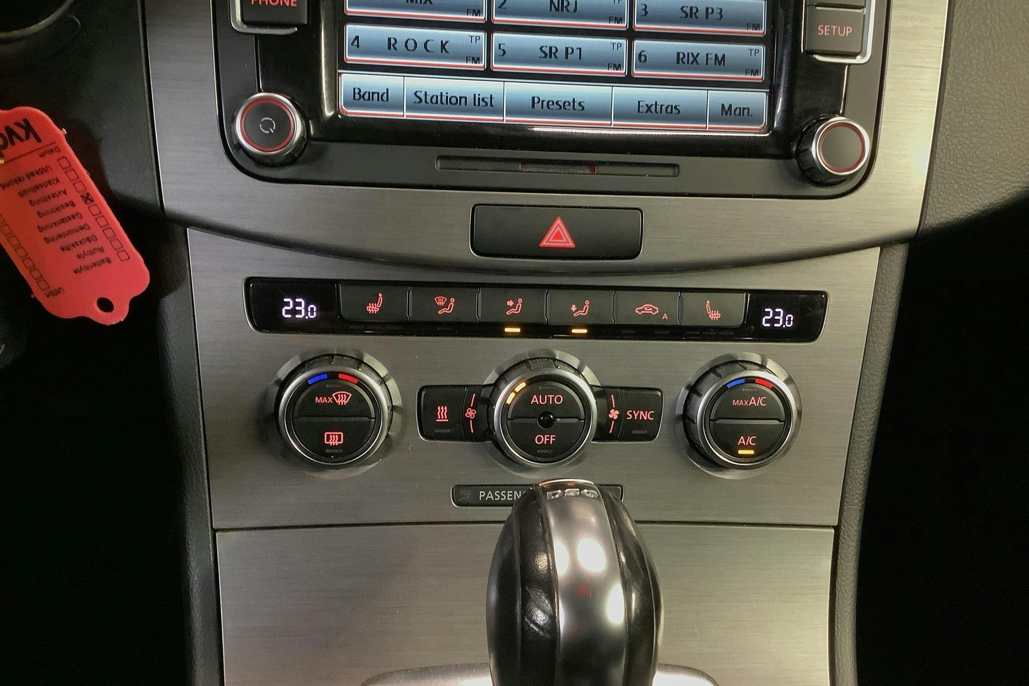 VW Passat 2.0 TDI BlueMotion Technology Variant 4Motion (170hk) - 22 309 mil - Automat - silver - 2013