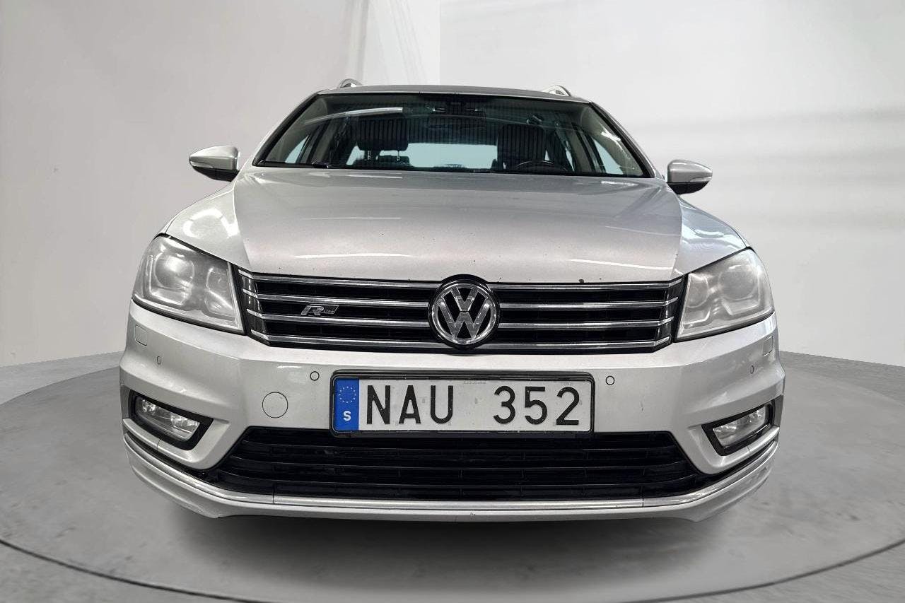 VW Passat 2.0 TDI BlueMotion Technology Variant 4Motion (170hk) - 22 309 mil - Automat - silver - 2013