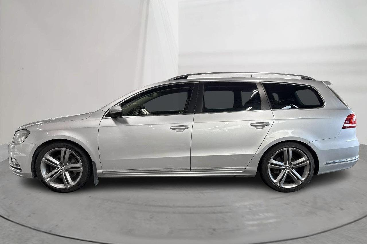 VW Passat 2.0 TDI BlueMotion Technology Variant 4Motion (170hk) - 22 309 mil - Automat - silver - 2013