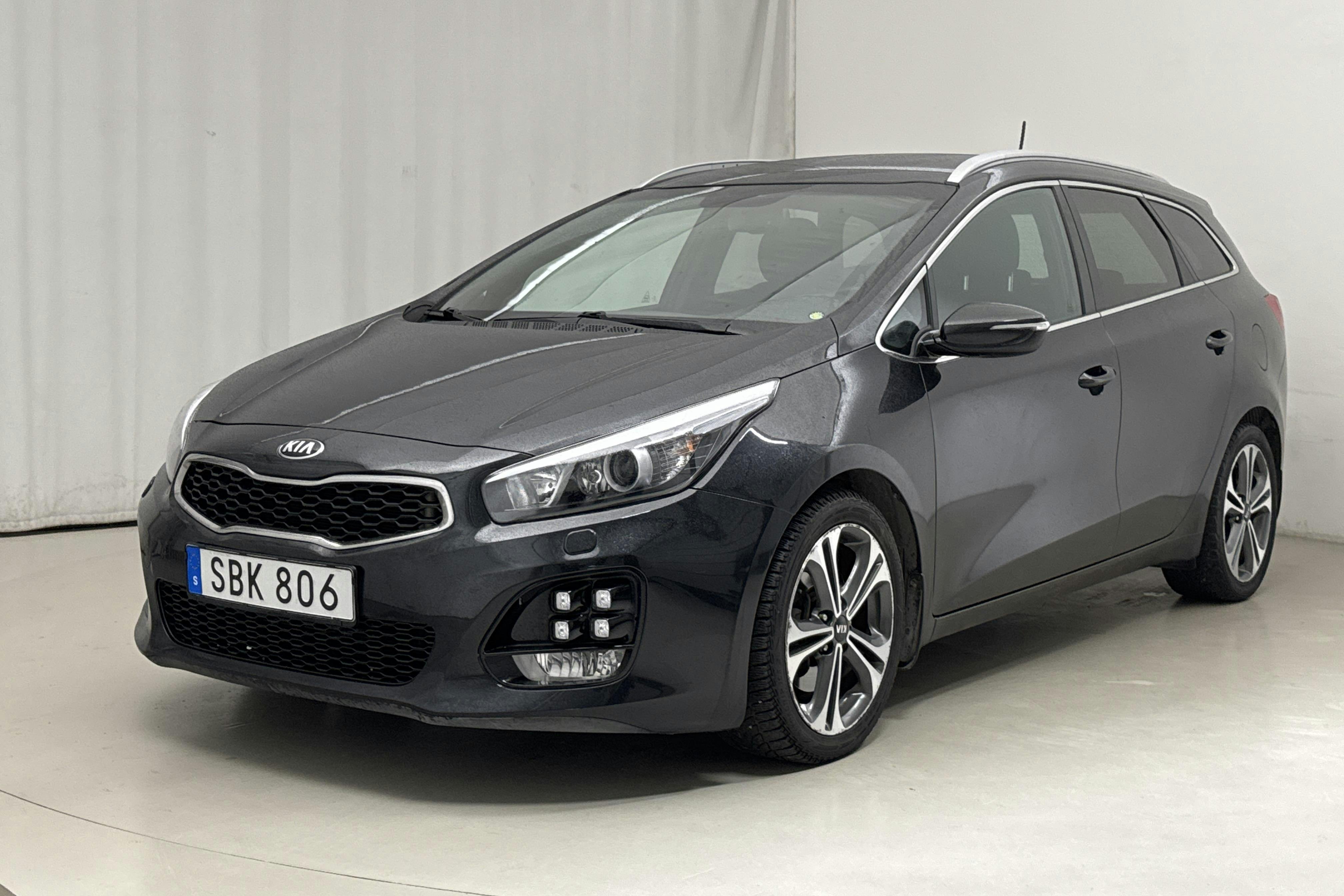 KIA Cee'd 1.6 CRDi SW (136hk) - 8 530 mil - Manuell - svart - 2016