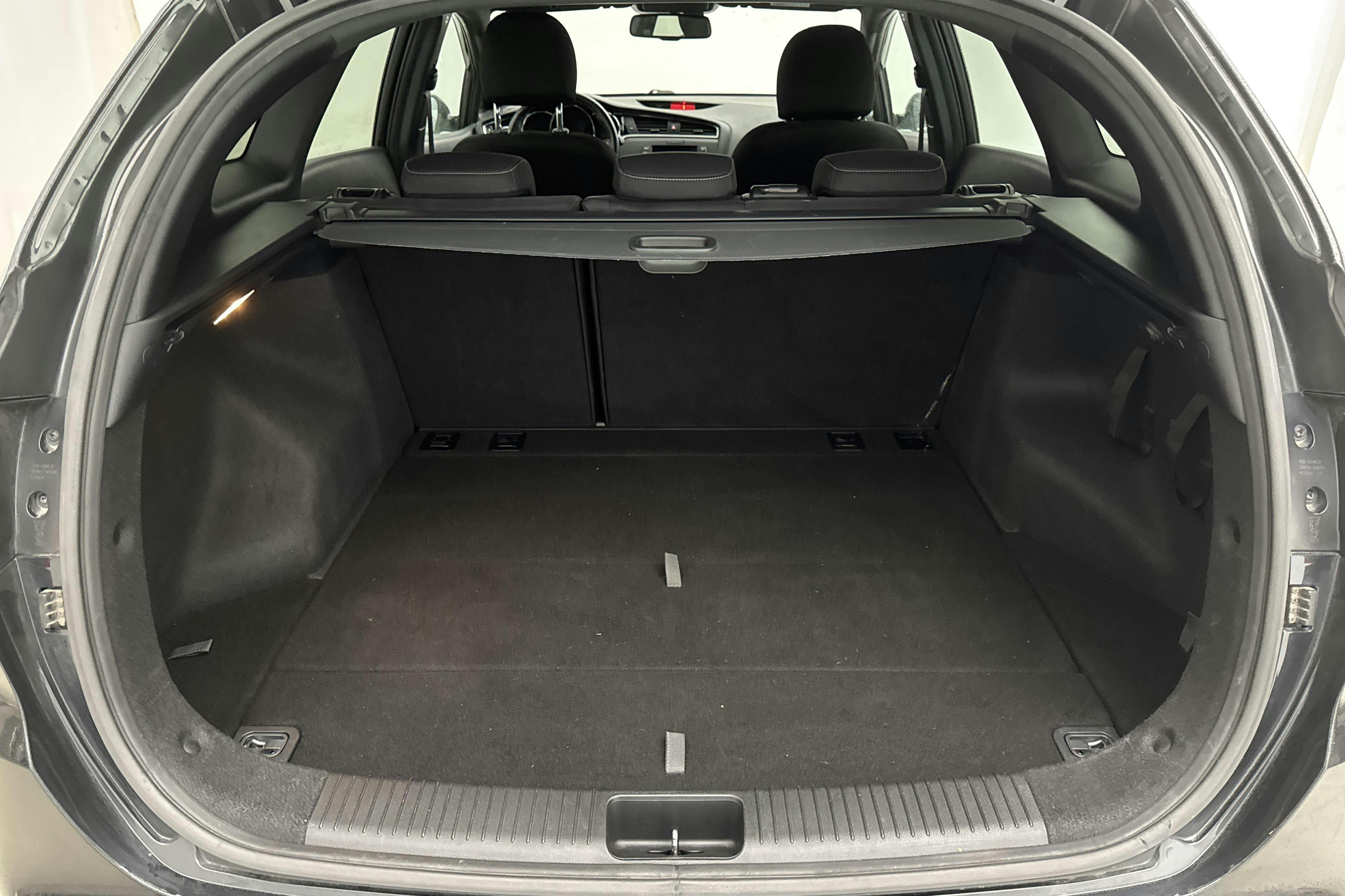 KIA Cee'd 1.6 CRDi SW (136hk) - 8 530 mil - Manuell - svart - 2016