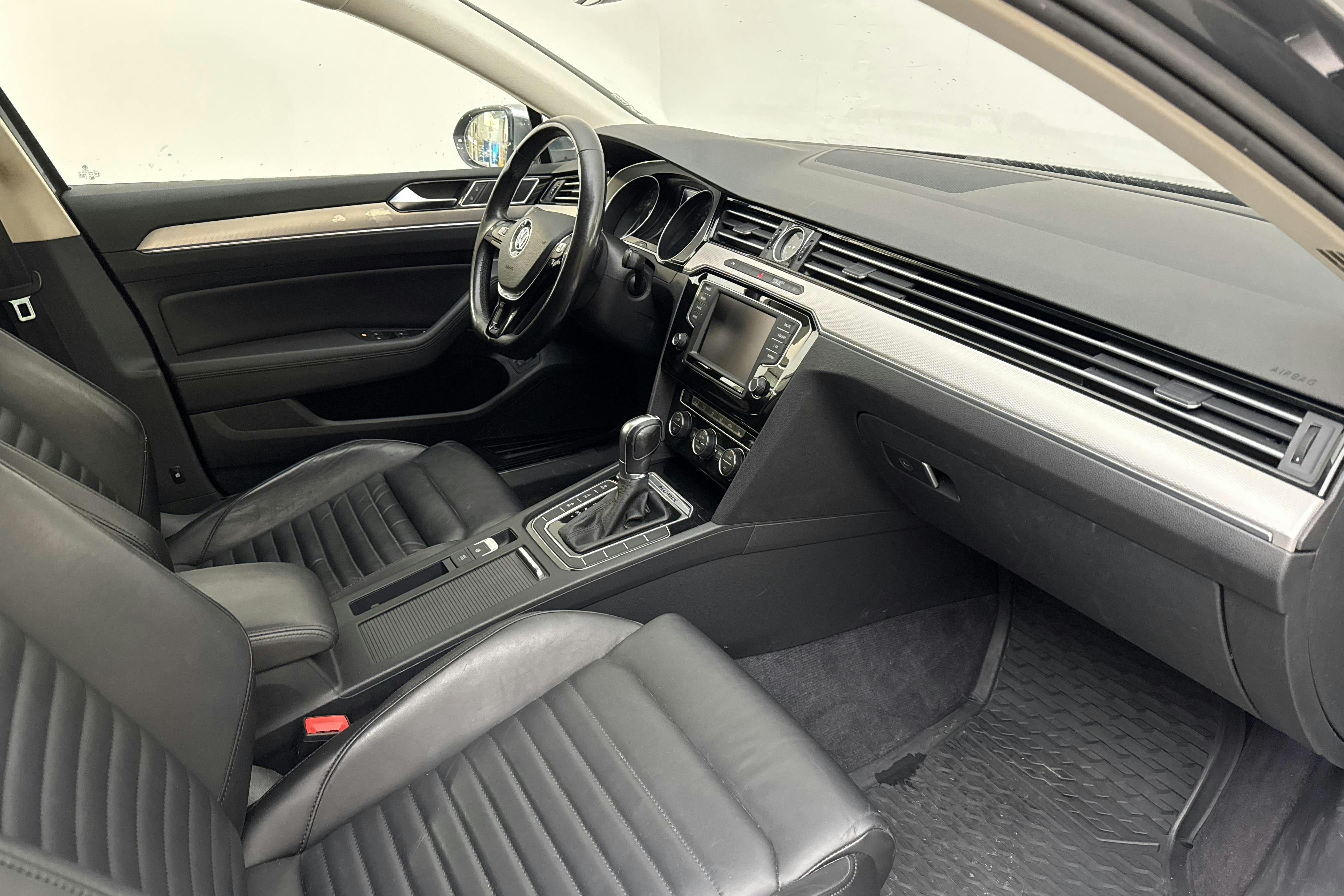 VW Passat Alltrack 2.0 TDI 4MOTION (190hk) - 11 739 mil - Automat - Dark Grey - 2016