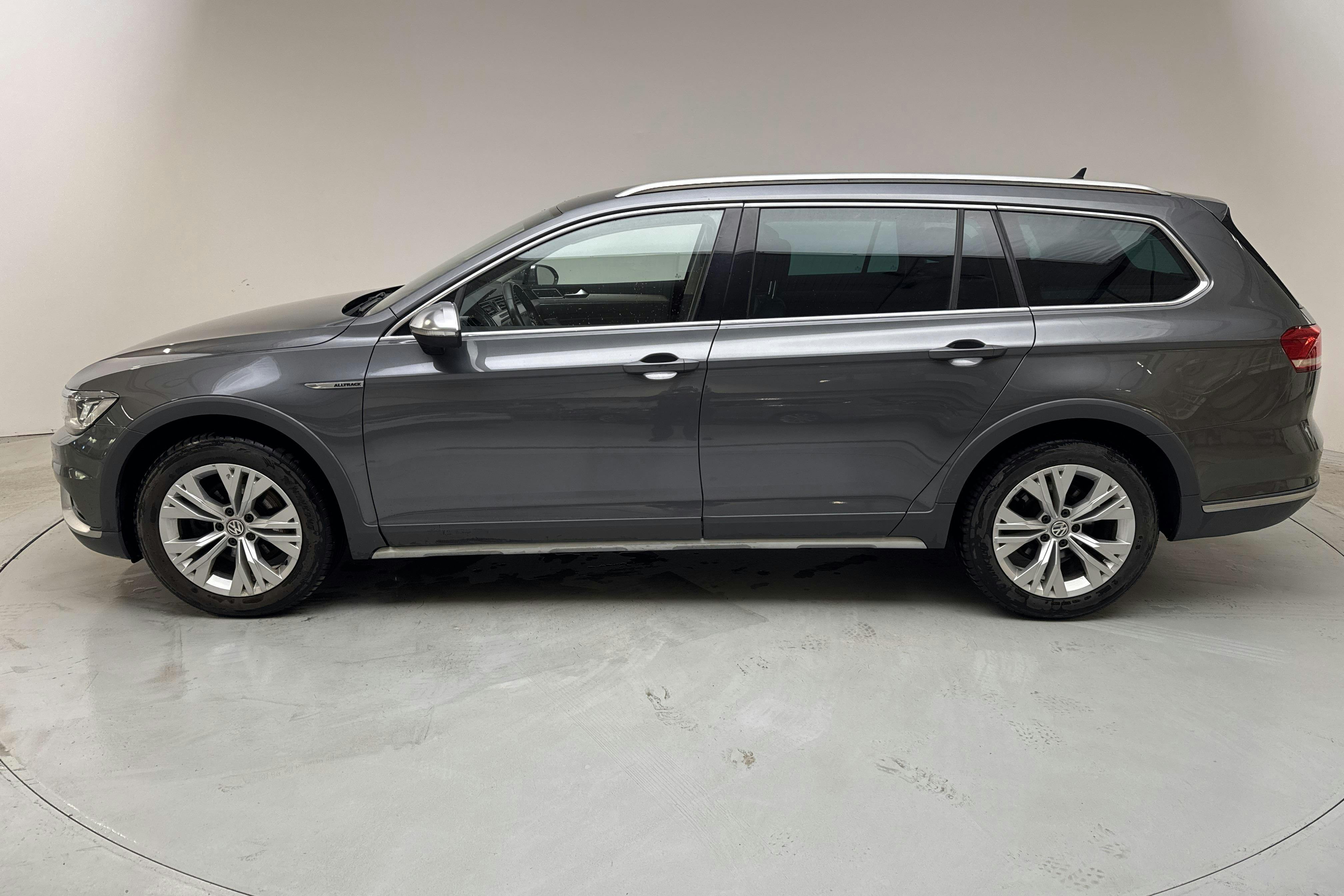 VW Passat Alltrack 2.0 TDI 4MOTION (190hk) - 11 739 mil - Automat - Dark Grey - 2016
