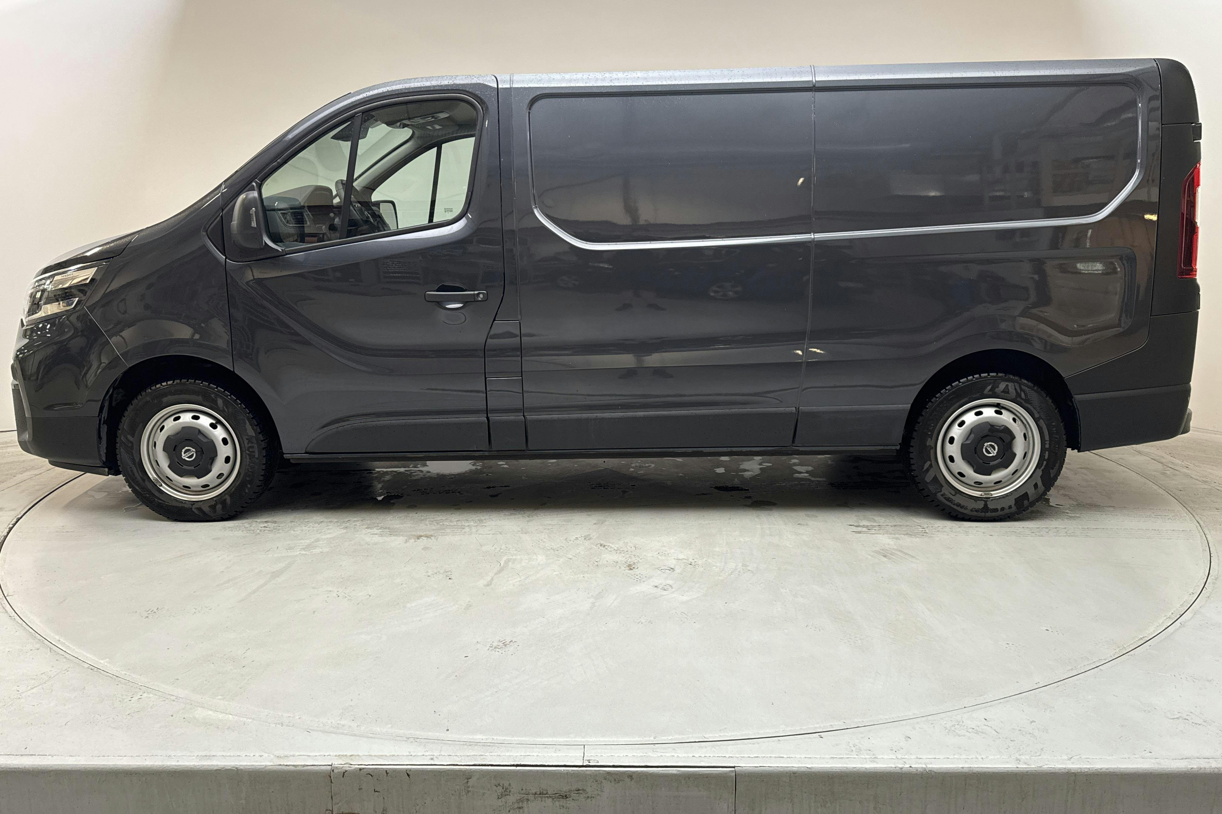 Nissan Primastar 2.0 dCi (150hk) - 3 074 mil - Manuell - Dark Grey - 2023