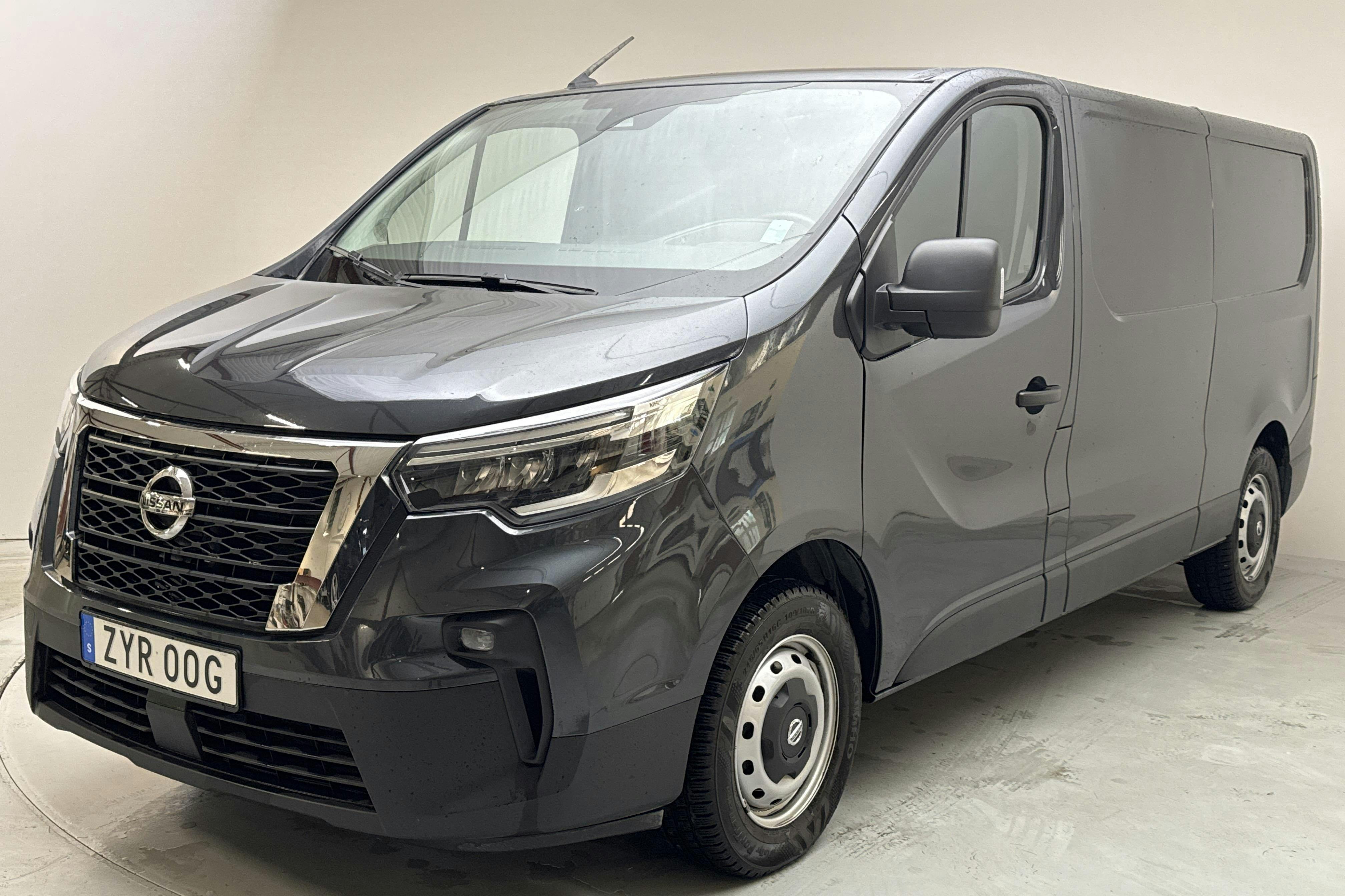 Nissan Primastar 2.0 dCi (150hk) - 3 074 mil - Manuell - Dark Grey - 2023