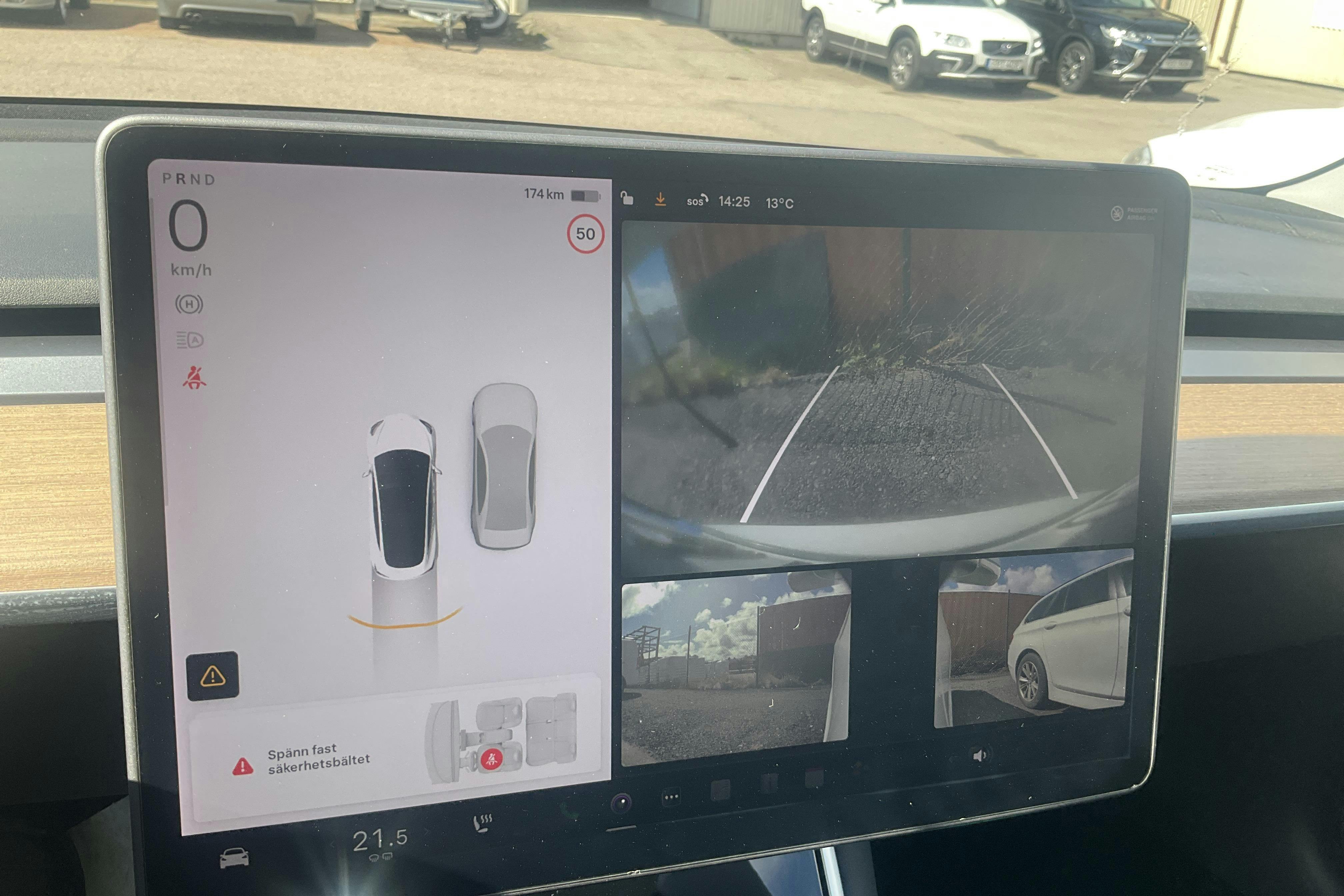 Tesla Model 3 Standard Range RWD - 19 038 mil - Automat - vit - 2020