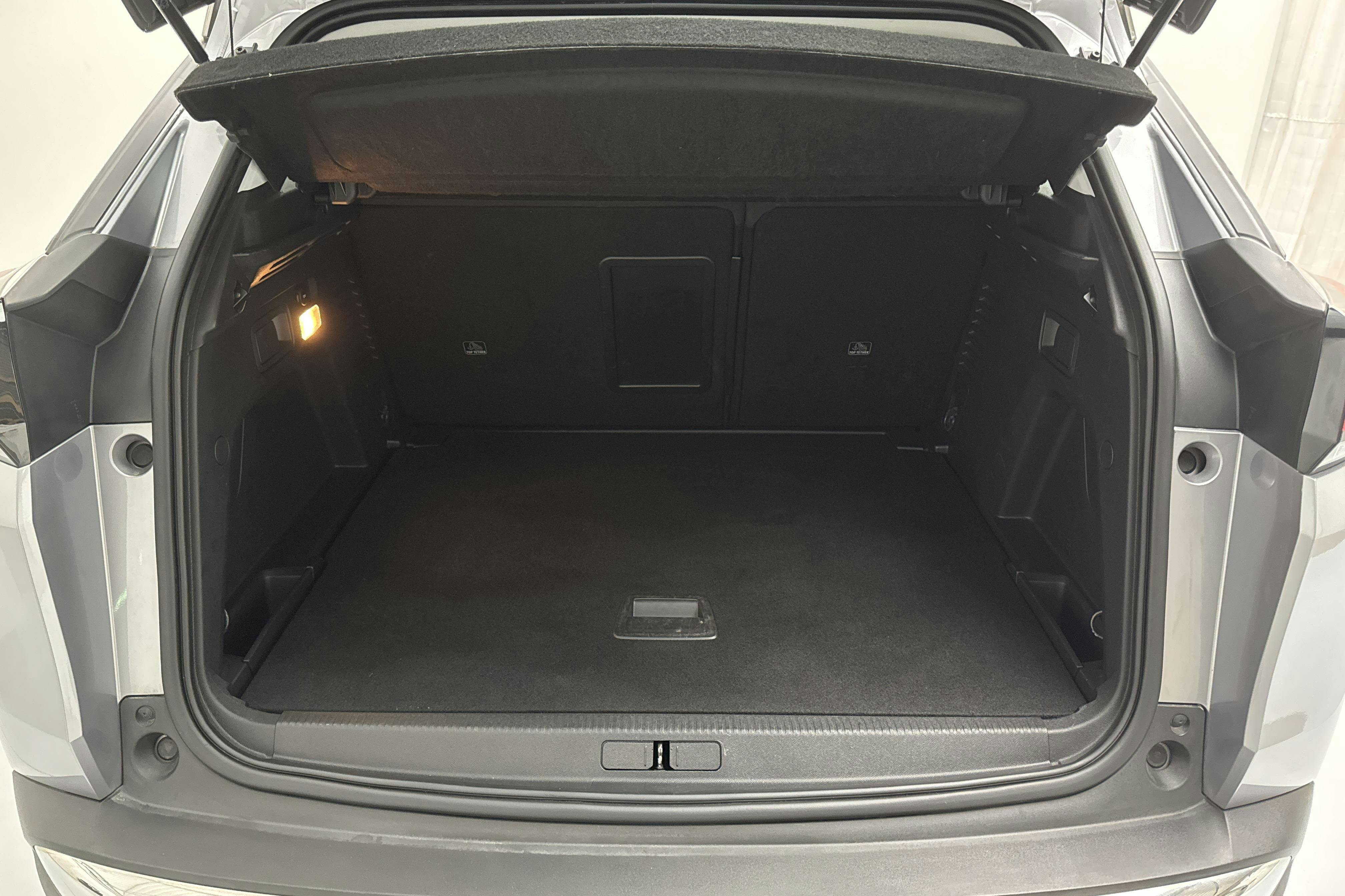 Peugeot 3008 1.2 PureTech (130hk) - 12 842 mil - Automat - 2018