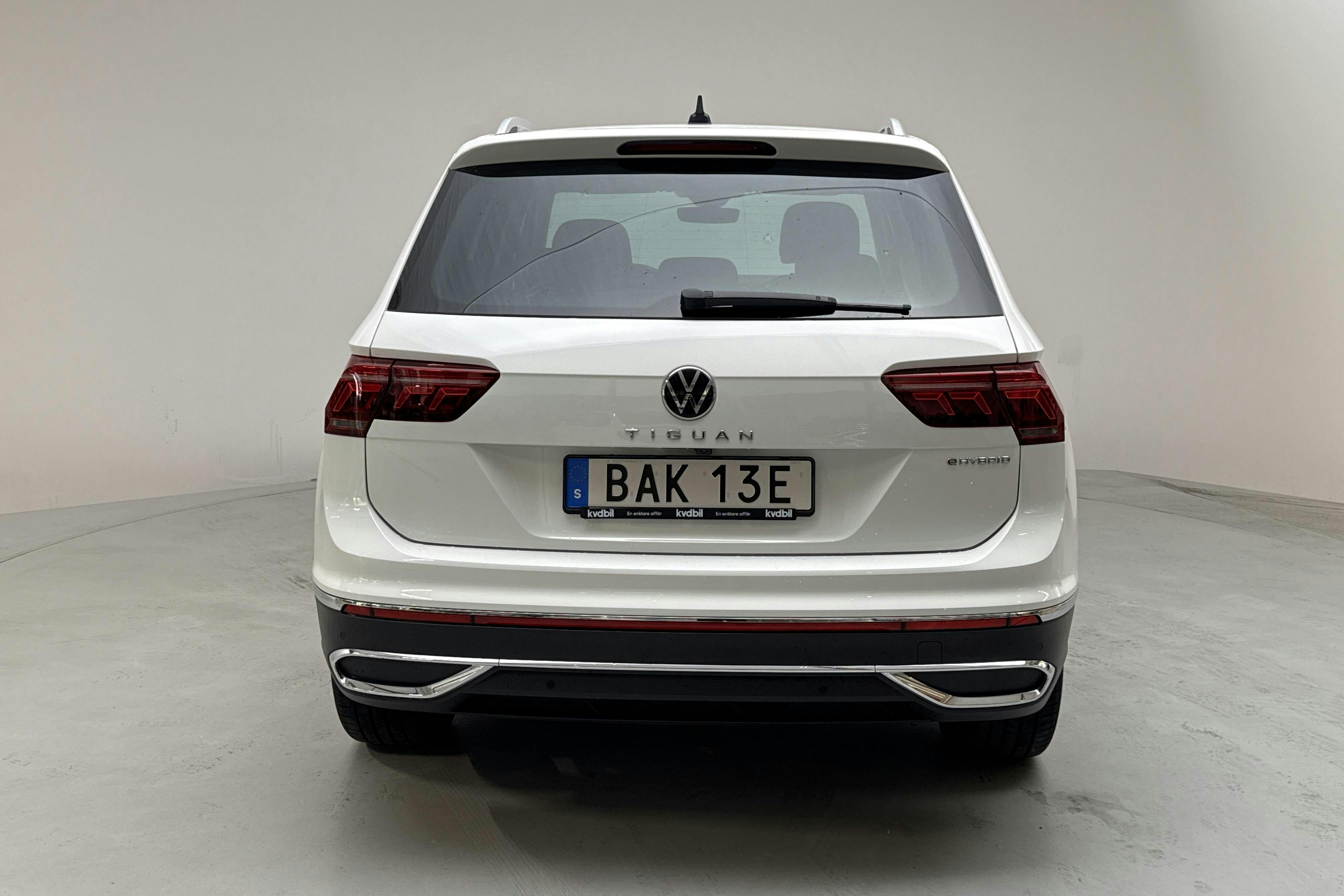VW Tiguan 1.4 TSI eHybrid (245hk) - 55 210 km - Automatic - white - 2022