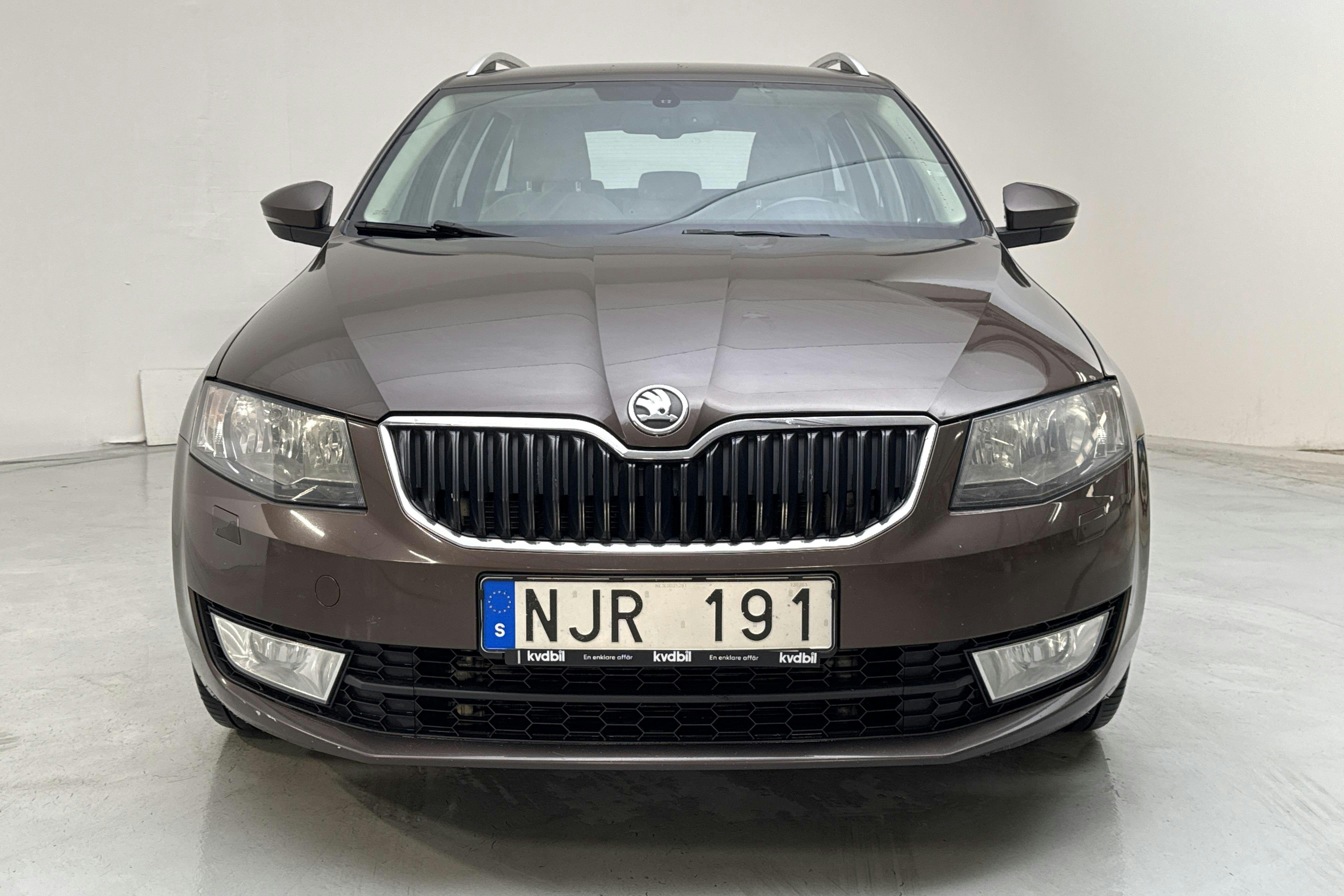 Skoda Octavia III 2.0 TDI CR Combi 4x4 (150hk) - 18 705 mil - Manuell - Dark Brown - 2014