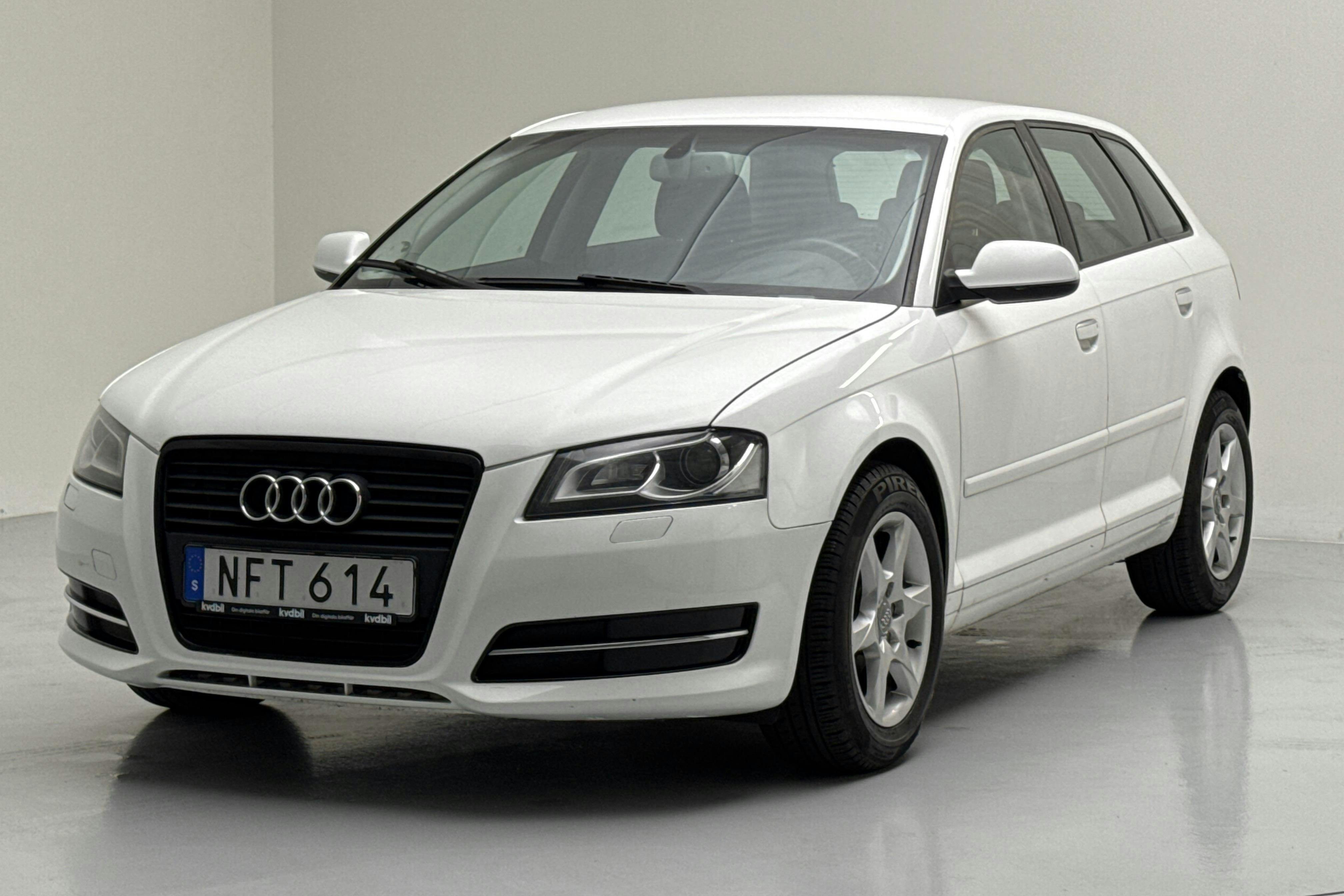 Audi A3 1.6 TDI Sportback (105hk) - 129 910 km - Automatyczna - biały - 2013