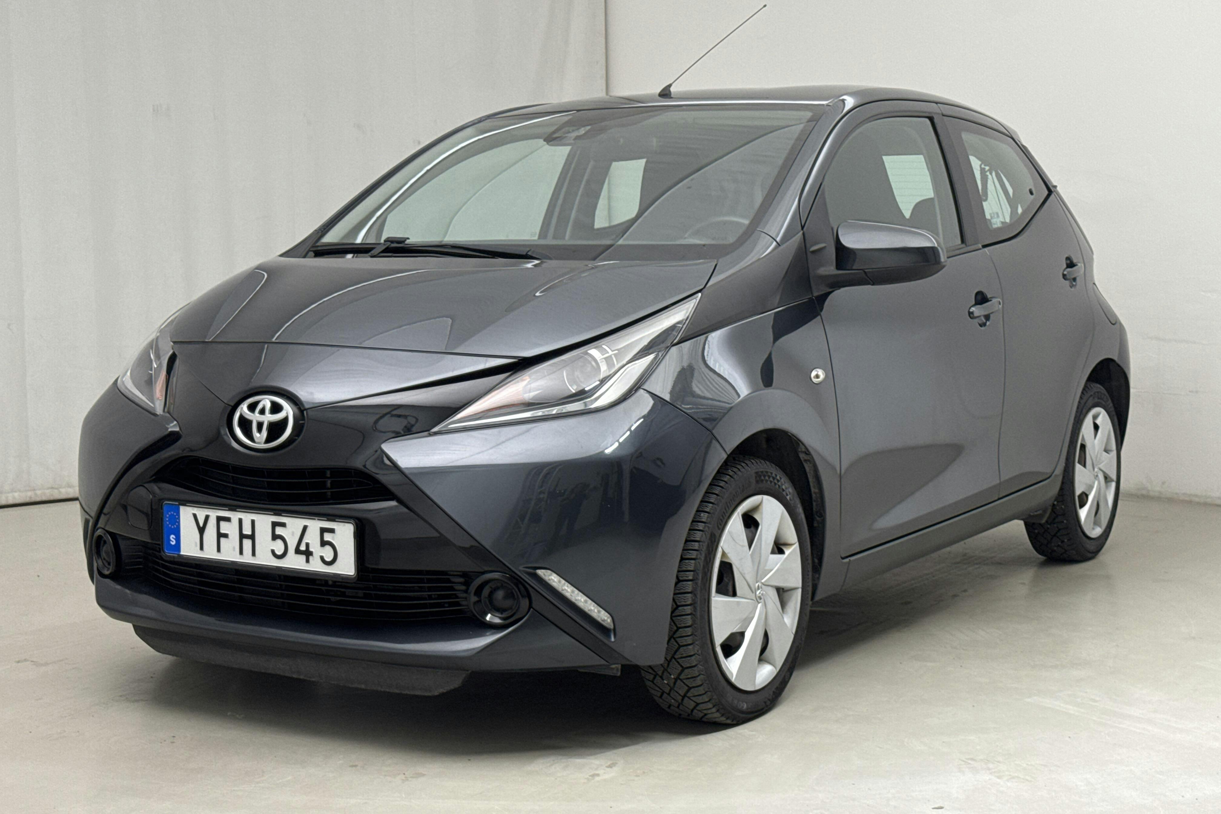 Toyota Aygo 1.0 5dr (69hk) - 45 060 km - Manual - Dark Grey - 2016